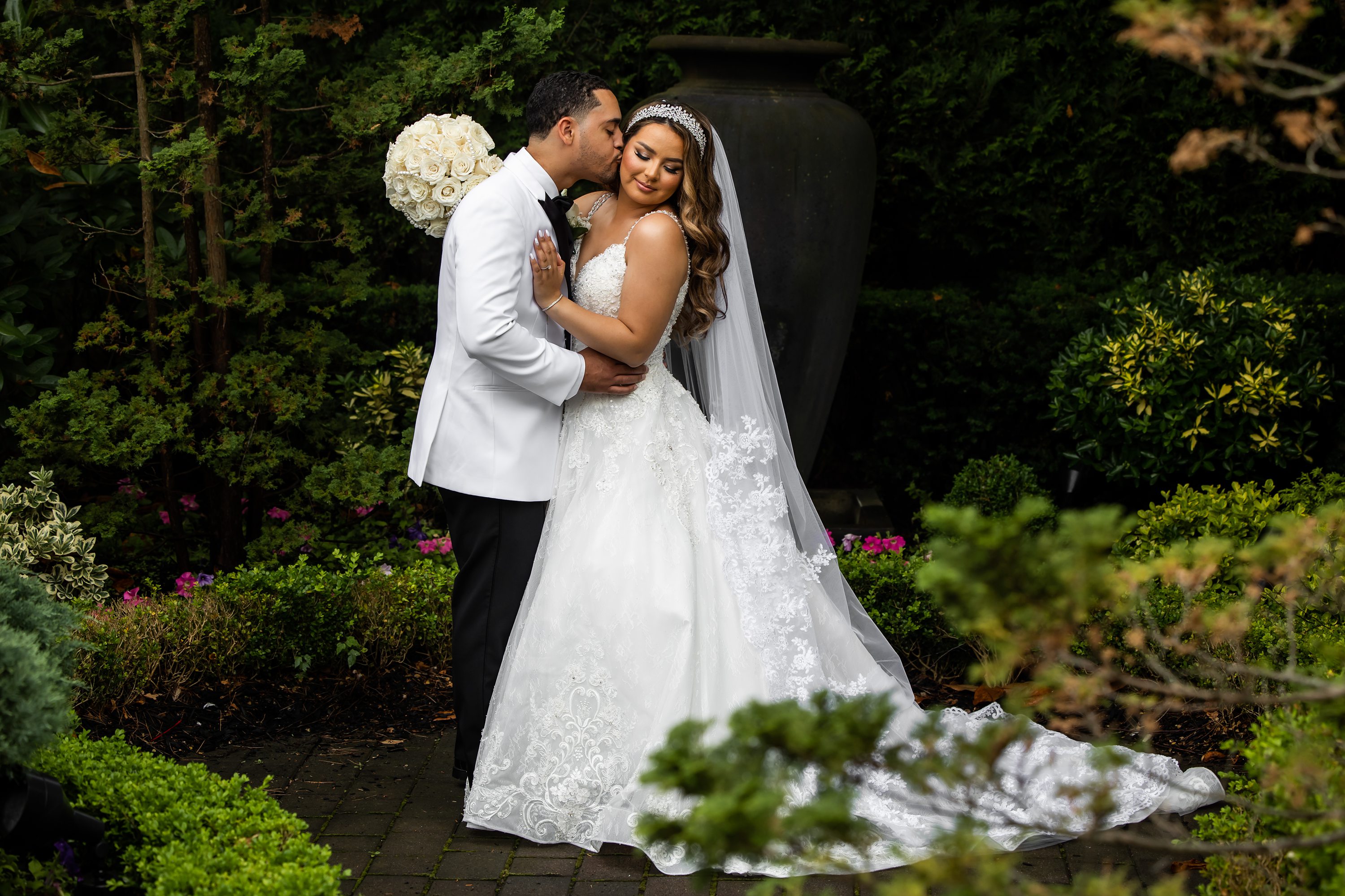 Veronika and Raymond — South Gate Manor Wedding
