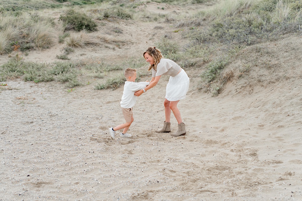 gezinsshoot,katwijk,familieshoot,wassenaar gezinsshootleiden,fotograafleiderdorp