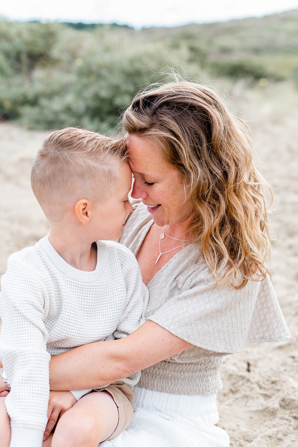 gezinsshoot,katwijk,familieshoot,wassenaar fotograafleiden,zoon