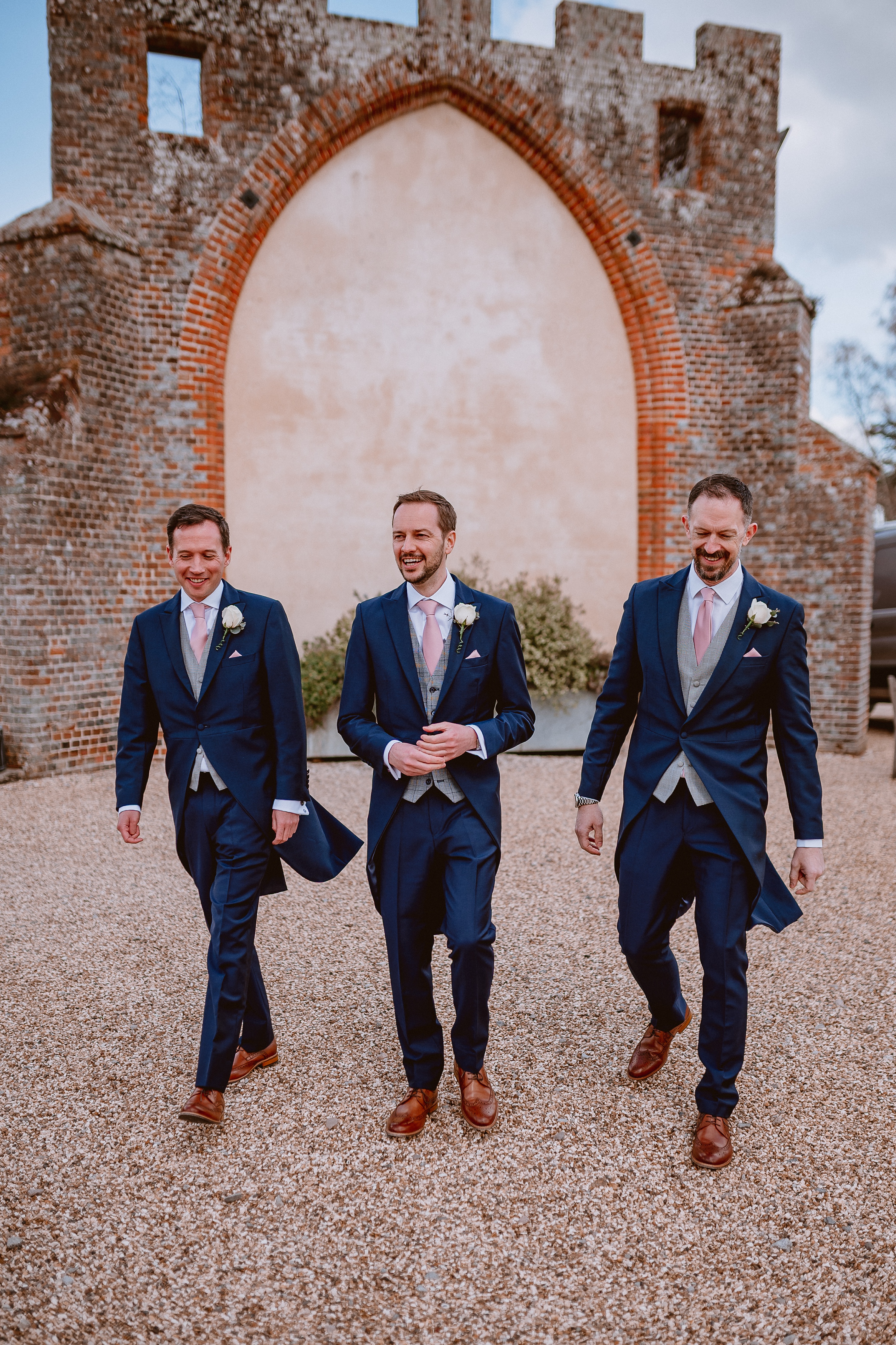 Wasing Park wedding Venue,Wasing Park Barn,Wasing PArk berkshire wedding,Berkshire wedding venue,Berkshire wedding photographer berkshire wedding photographerbarn wedding venue,countryside wedding inspiration