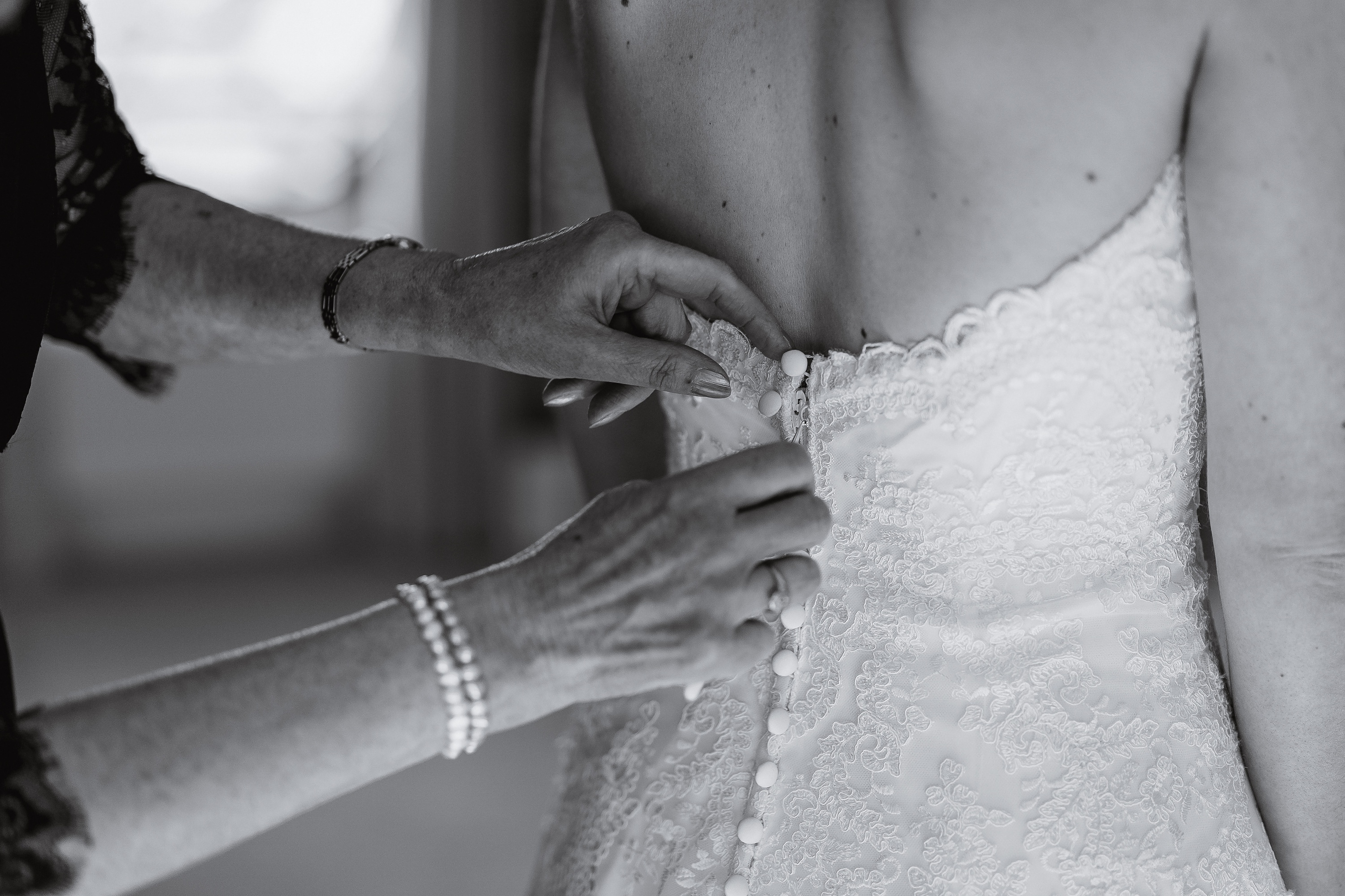 Wasing Park wedding Venue,Wasing Park Barn,Wasing PArk berkshire wedding,Berkshire wedding venue,Berkshire wedding photographer natural wedding photography,summer wedding inspiration