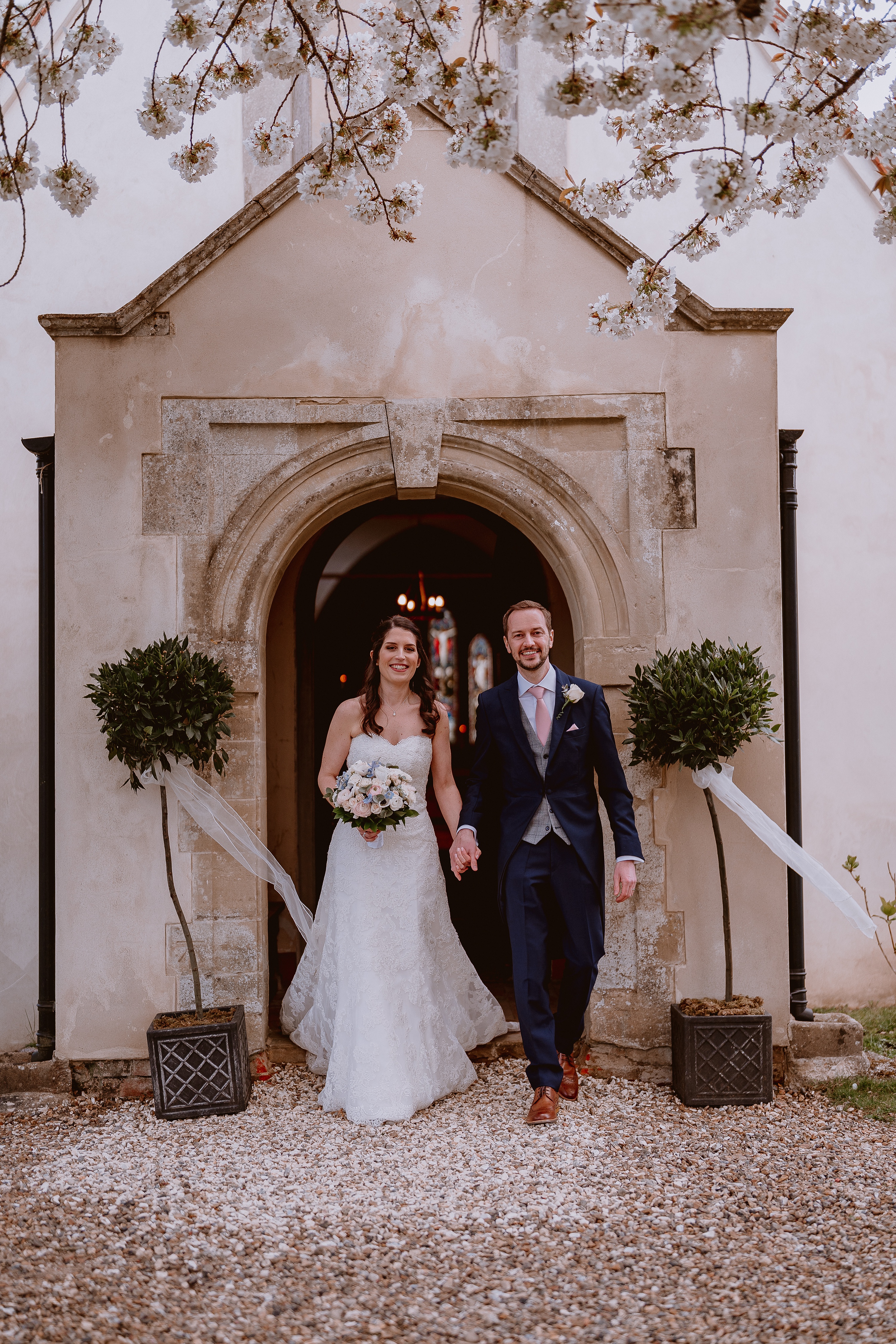 Wasing Park wedding Venue,Wasing Park Barn,Wasing PArk berkshire wedding,Berkshire wedding venue,Berkshire wedding photographer countryside wedding inspiration,wedding portraits