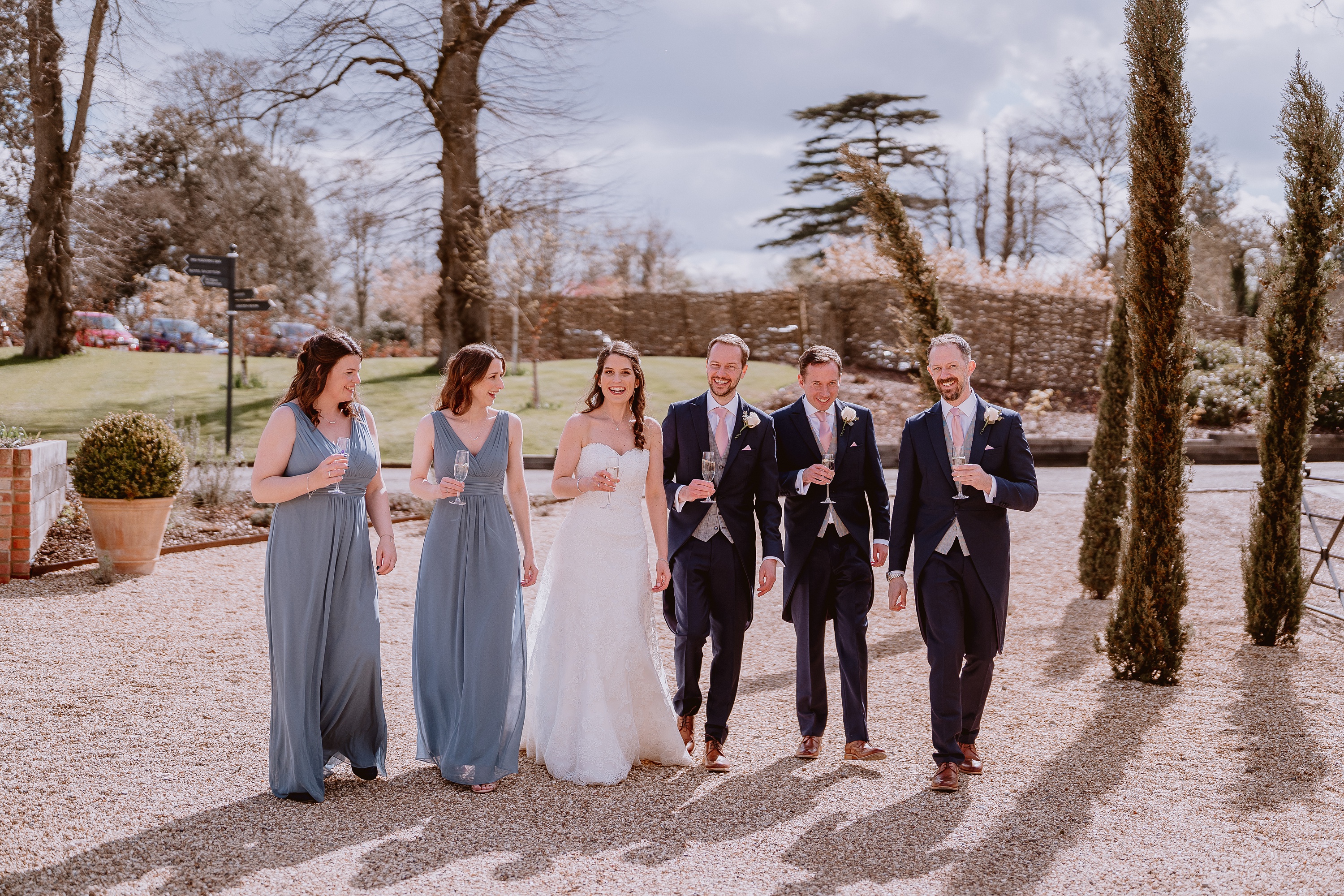 Wasing Park wedding Venue,Wasing Park Barn,Wasing PArk berkshire wedding,Berkshire wedding venue,Berkshire wedding photographer wedding flowers,summer wedding inspiration