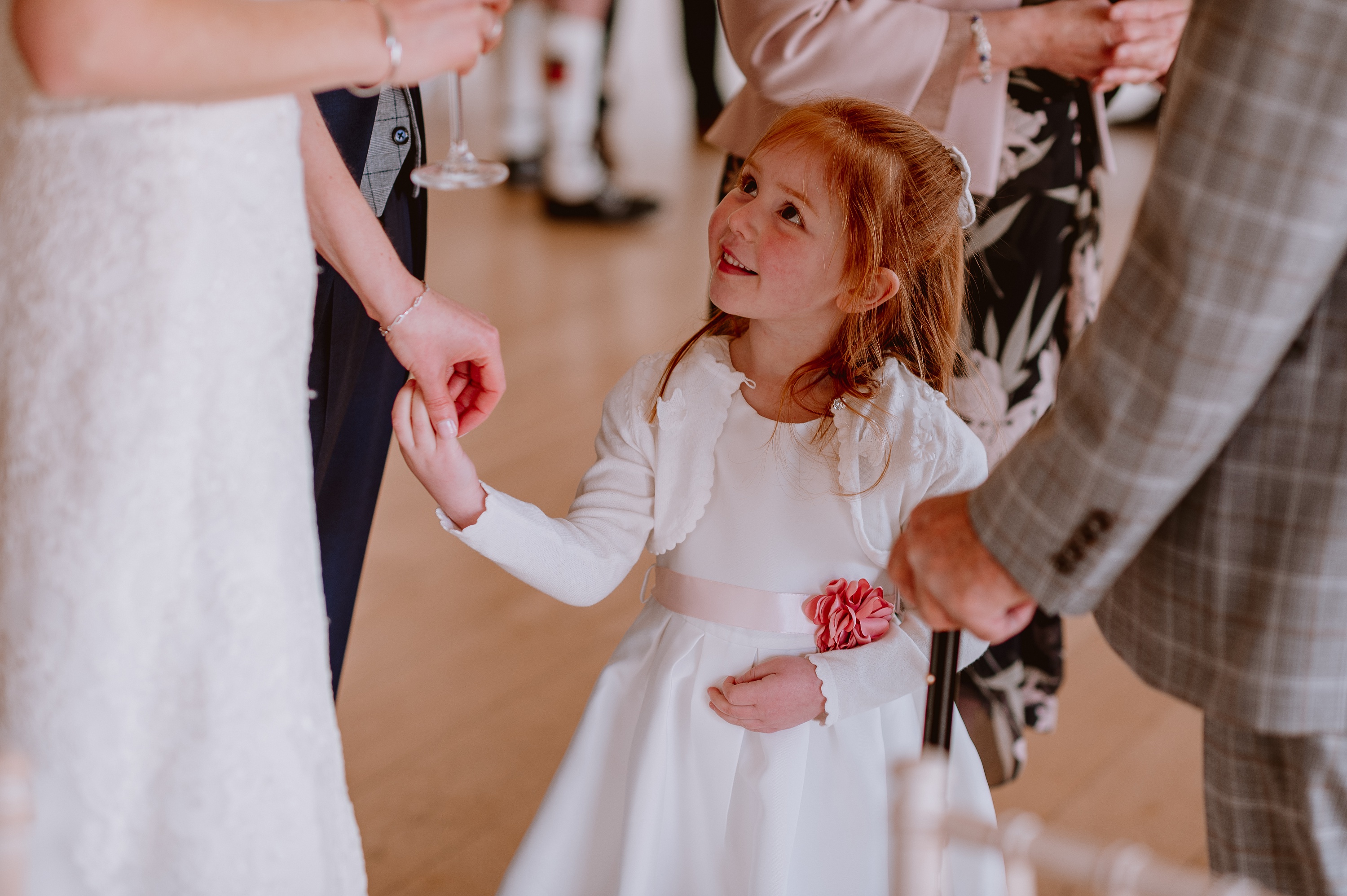 Wasing Park wedding Venue,Wasing Park Barn,Wasing PArk berkshire wedding,Berkshire wedding venue,Berkshire wedding photographer barn wedding venue,natural wedding photography