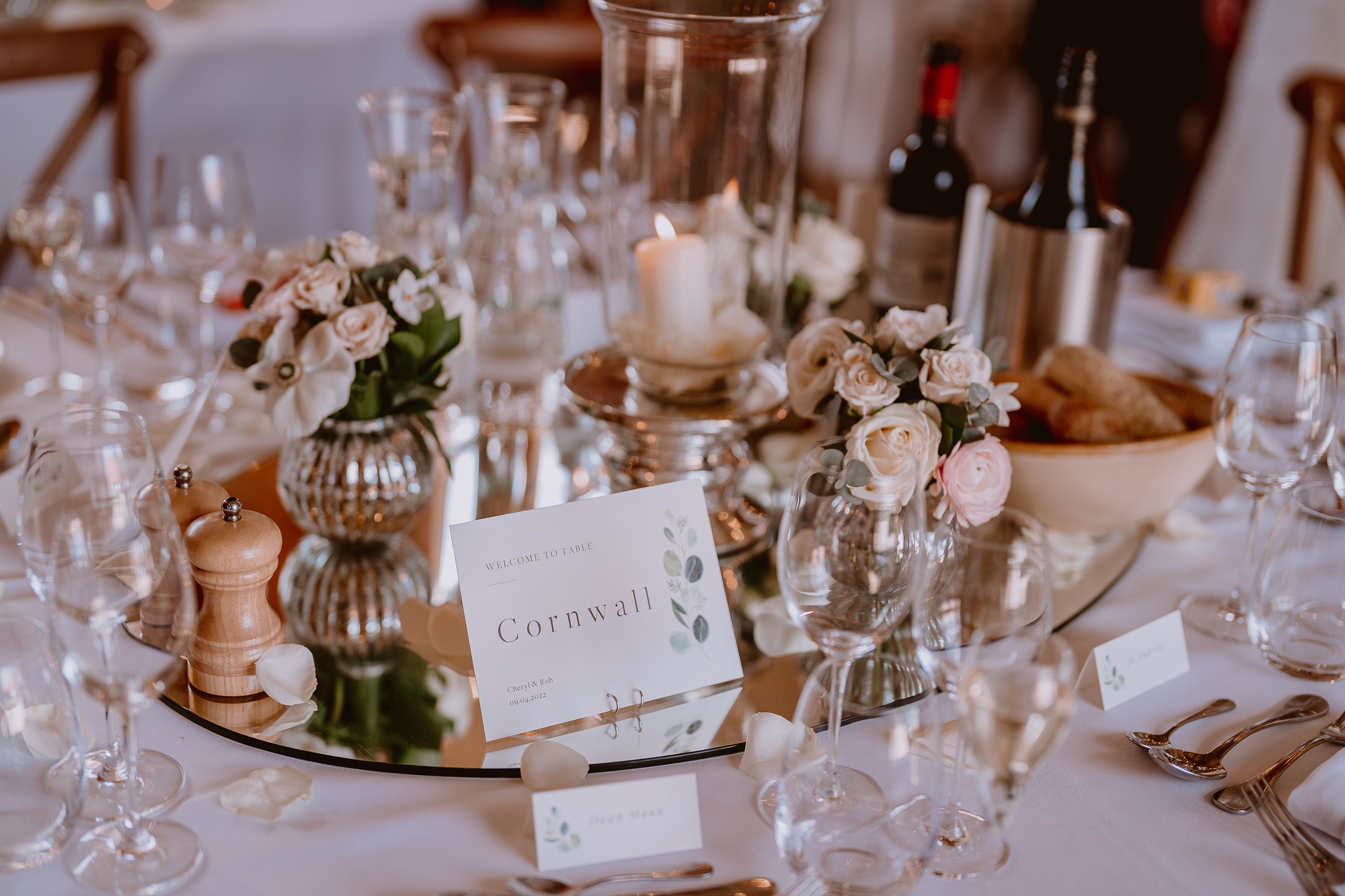 Wasing Park wedding Venue,Wasing Park Barn,Wasing PArk berkshire wedding,Berkshire wedding venue,Berkshire wedding photographer countryside wedding inspiration,wasing park wedding