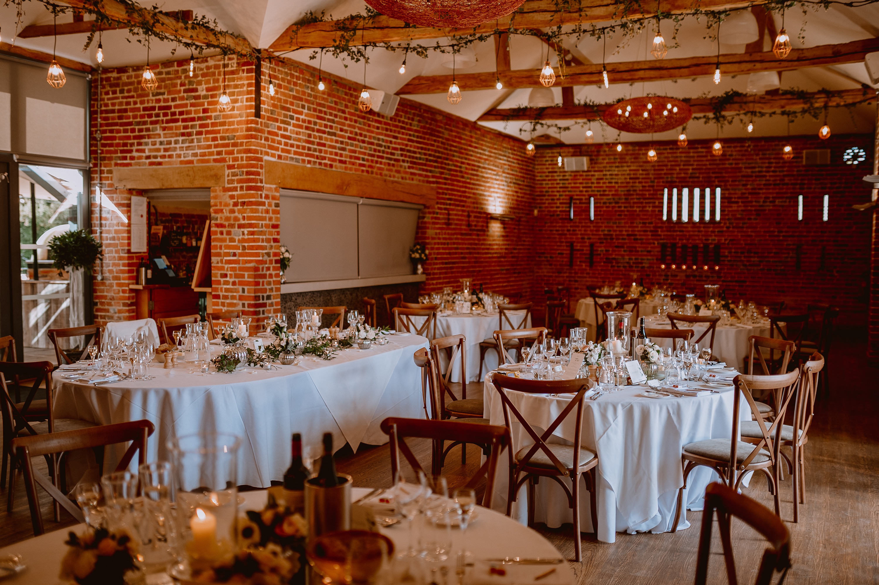 Wasing Park wedding Venue,Wasing Park Barn,Wasing PArk berkshire wedding,Berkshire wedding venue,Berkshire wedding photographer summer wedding inspiration,weddingphotography inspiration