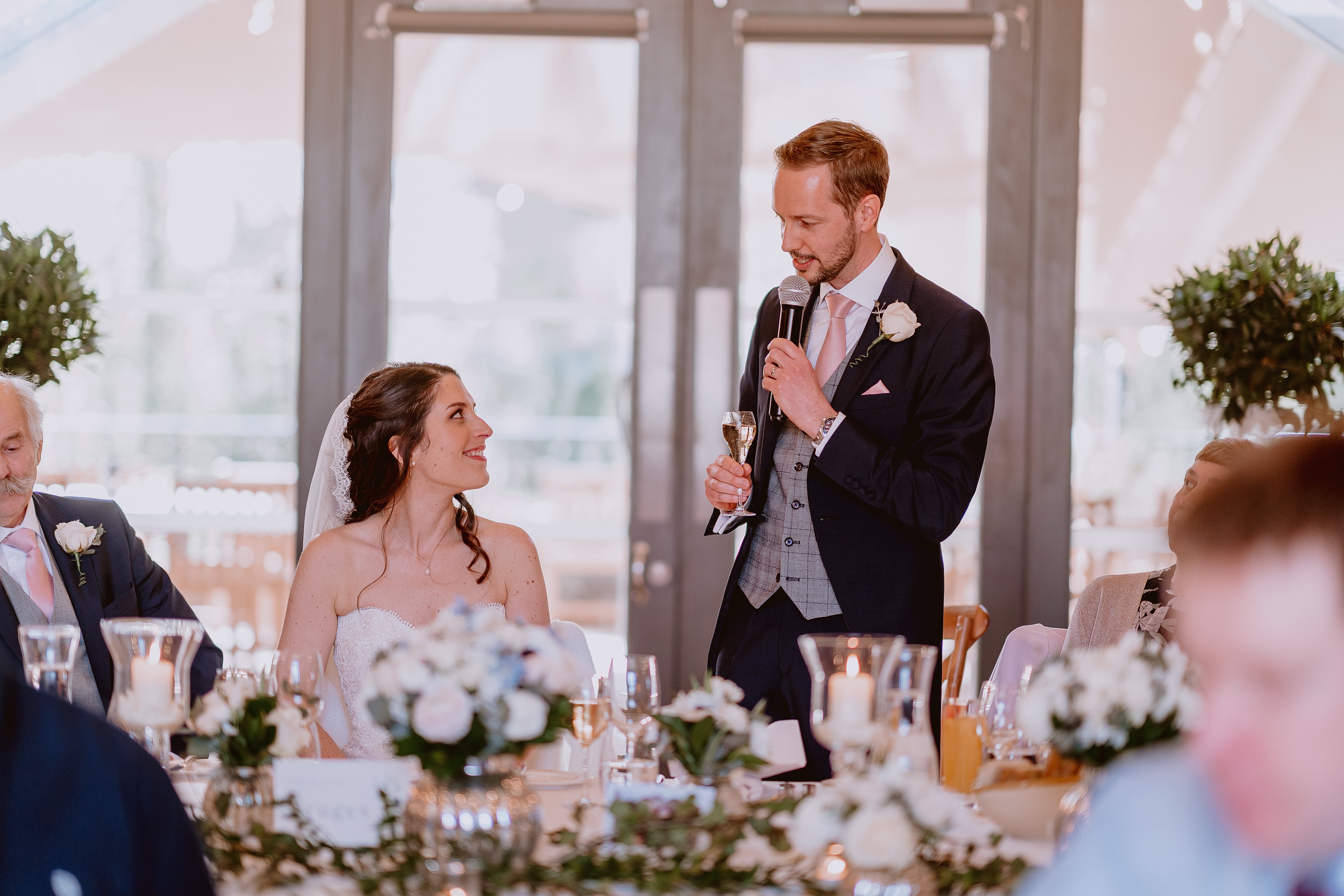 Wasing Park wedding Venue,Wasing Park Barn,Wasing PArk berkshire wedding,Berkshire wedding venue,Berkshire wedding photographer wasing park wedding Barn wedding venue inspiration,boho wedding