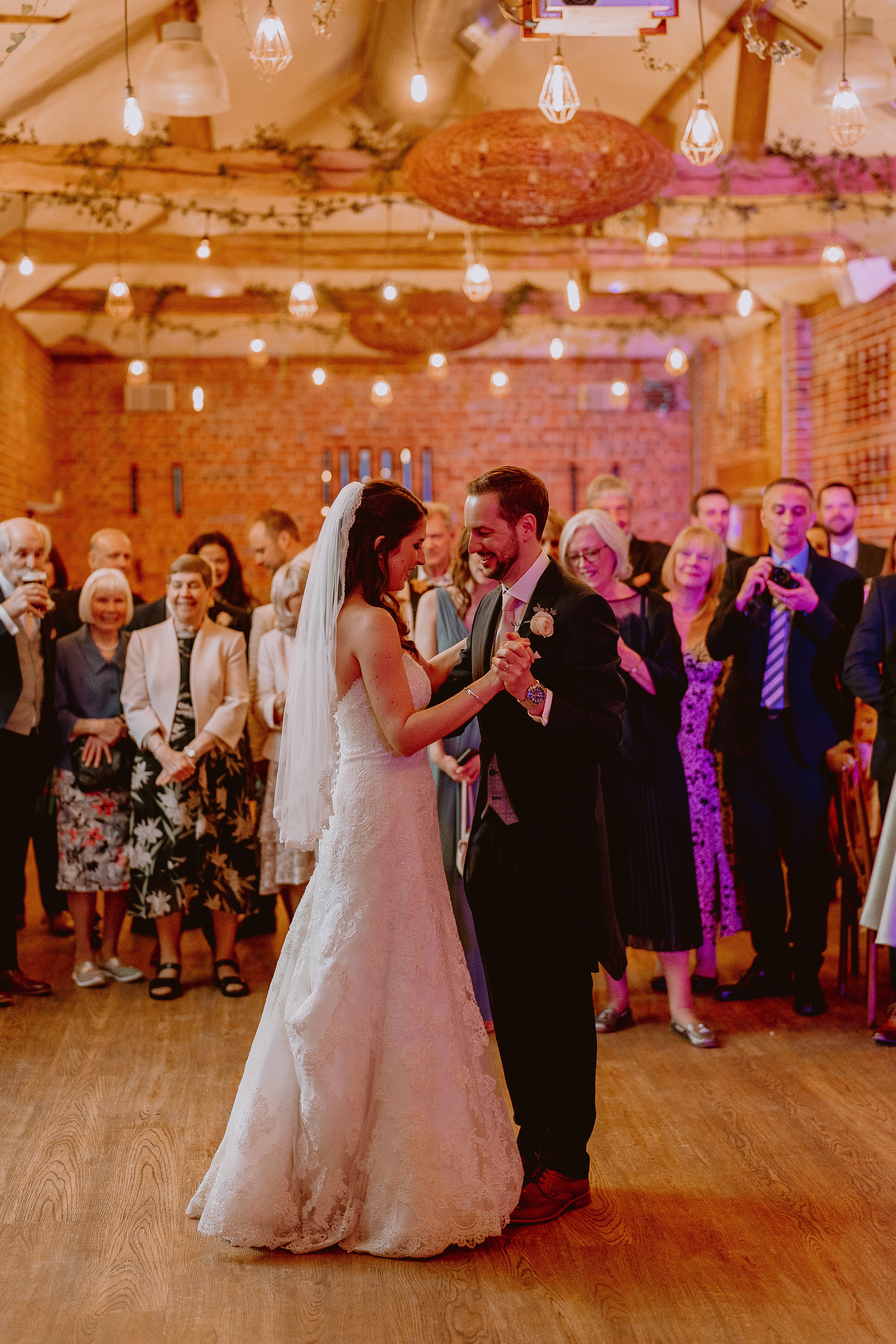 Wasing Park wedding Venue,Wasing Park Barn,Wasing PArk berkshire wedding,Berkshire wedding venue,Berkshire wedding photographer countrysde wedding,Rivervale Barn wedding photographer