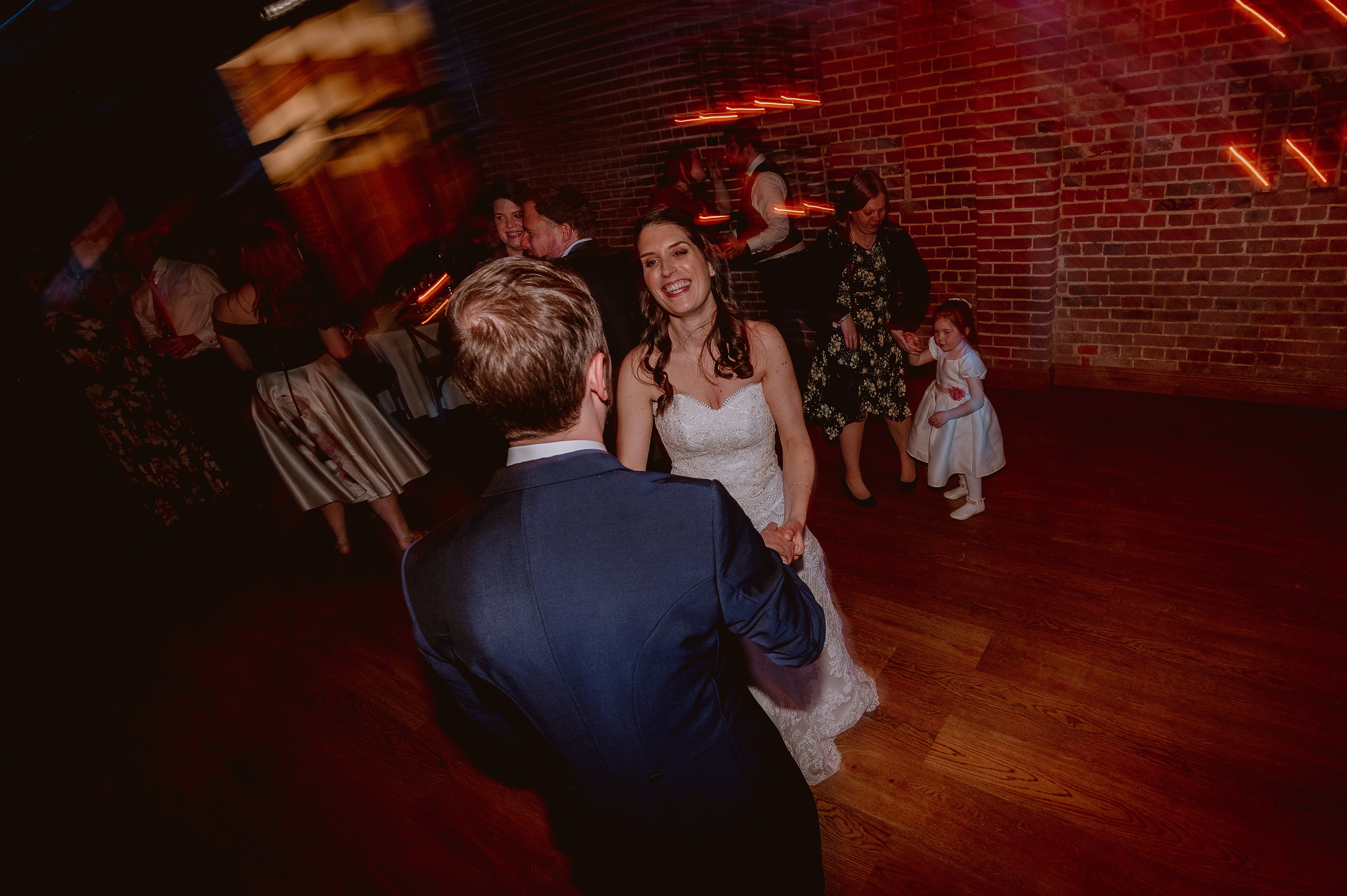 Wasing Park wedding Venue,Wasing Park Barn,Wasing PArk berkshire wedding,Berkshire wedding venue,Berkshire wedding photographer wedding portraits,countrysde wedding