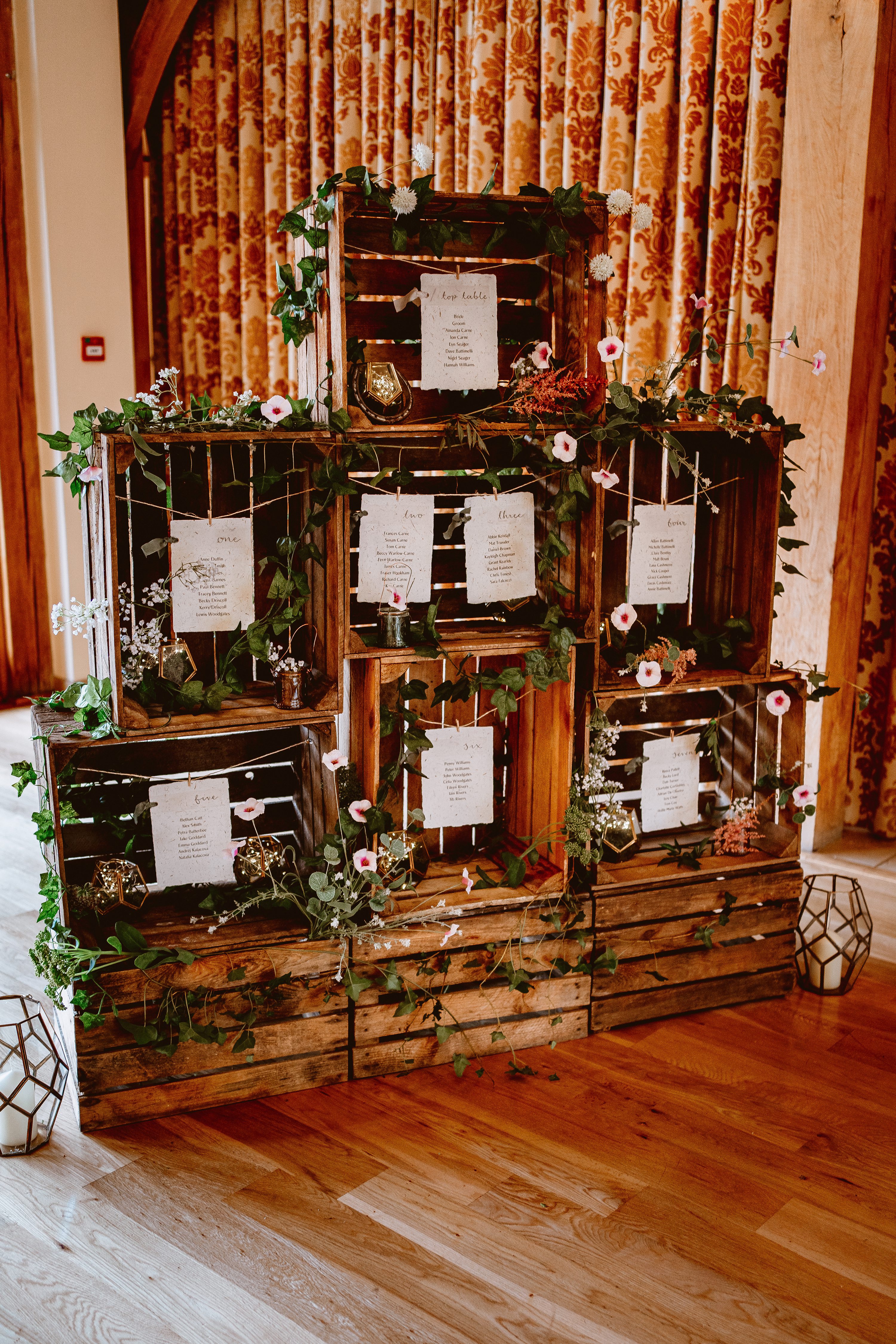 Woodlandwedding inspiration,wedding flowers