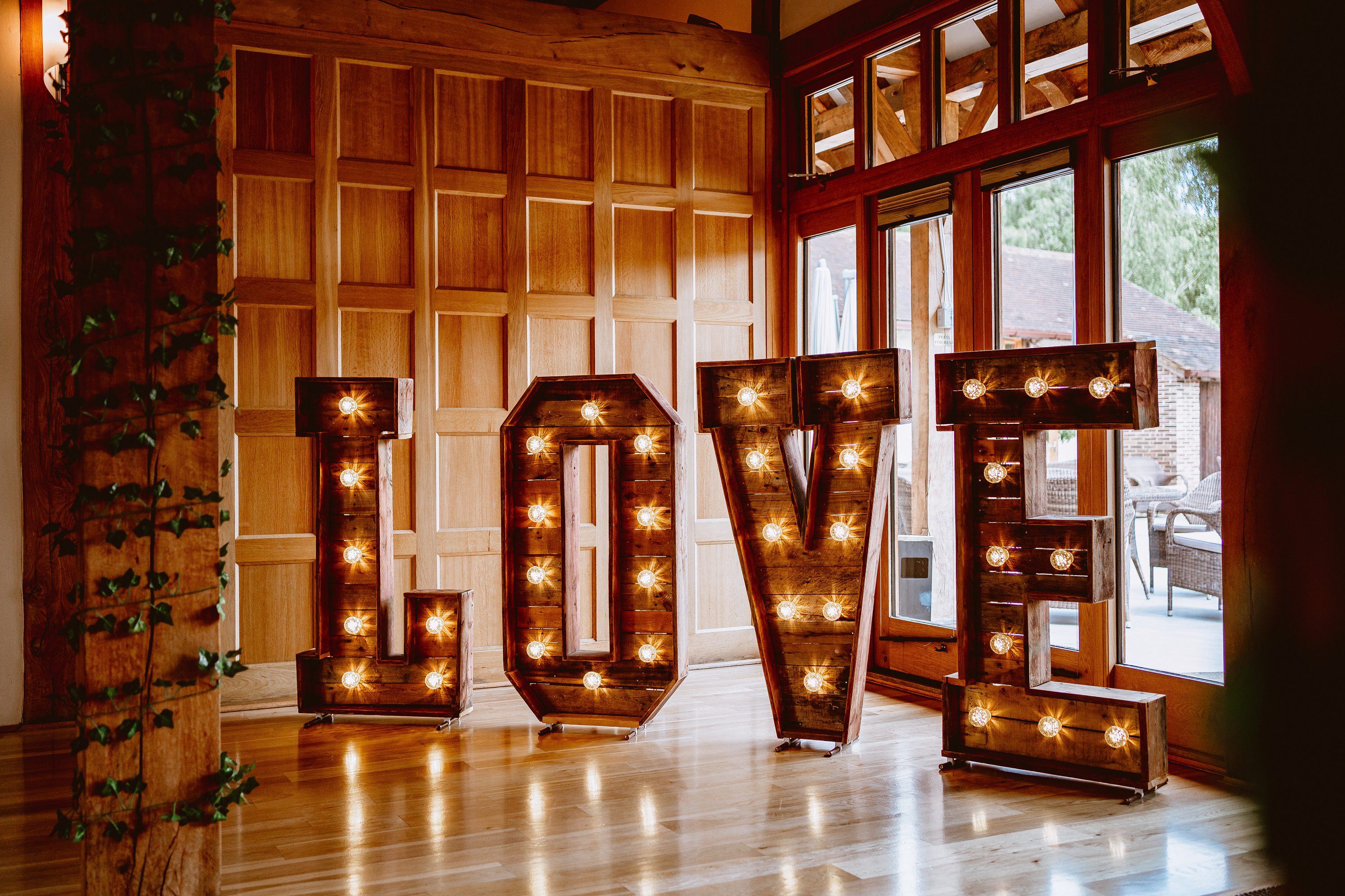 weddingphotography inspiration,Woodland wedding