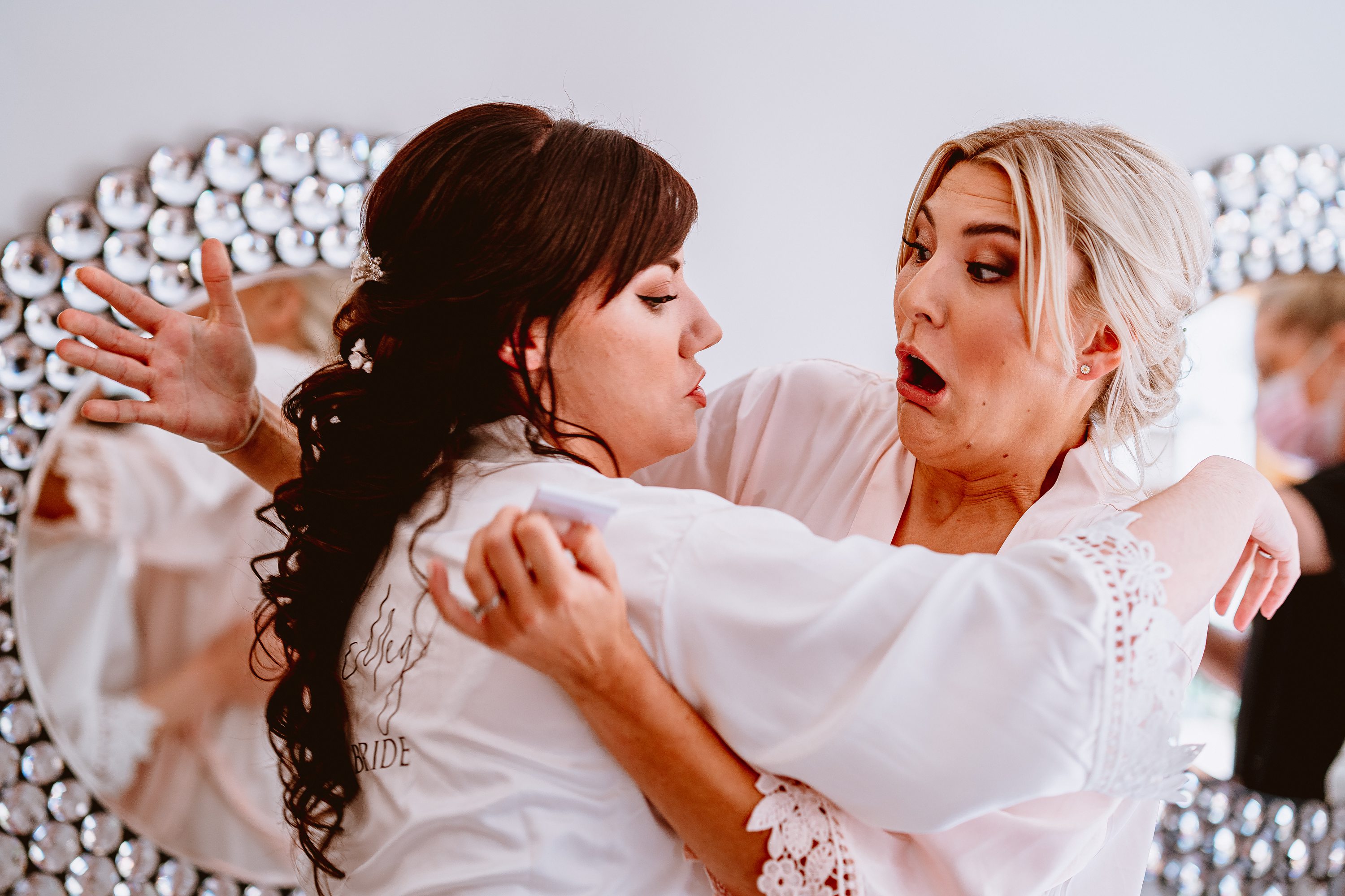 brdie and groom wedding photography,Creative wedding photographer