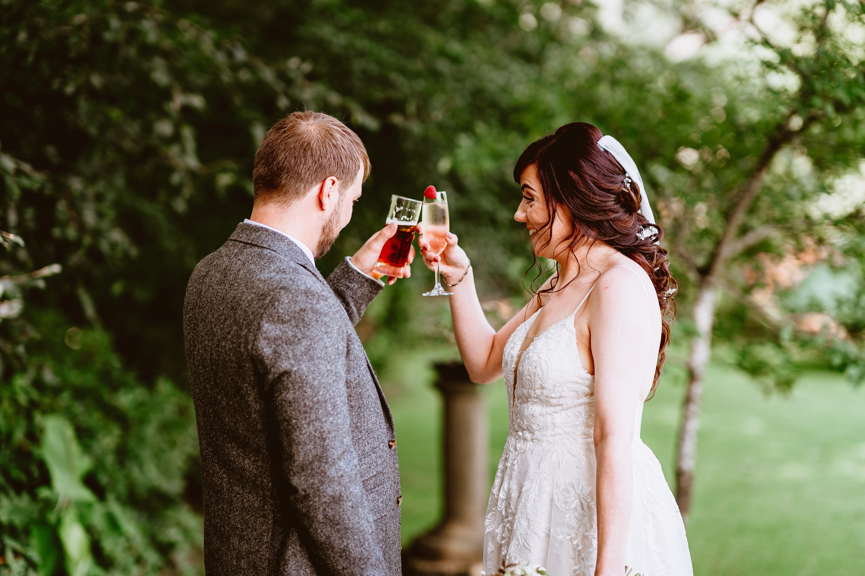 fineart wedding photographer,barn wedding venue