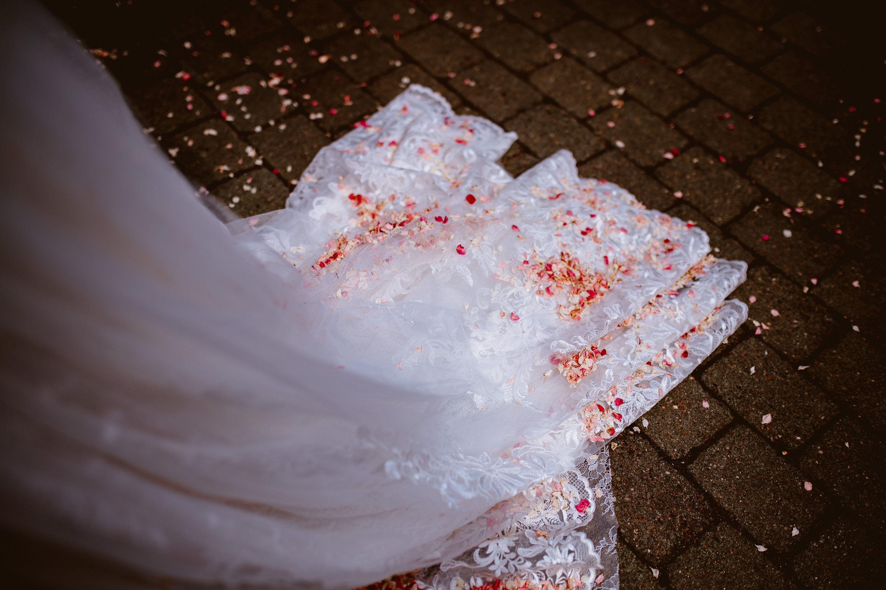 Creative wedding photographer,brdie and groom wedding photography
