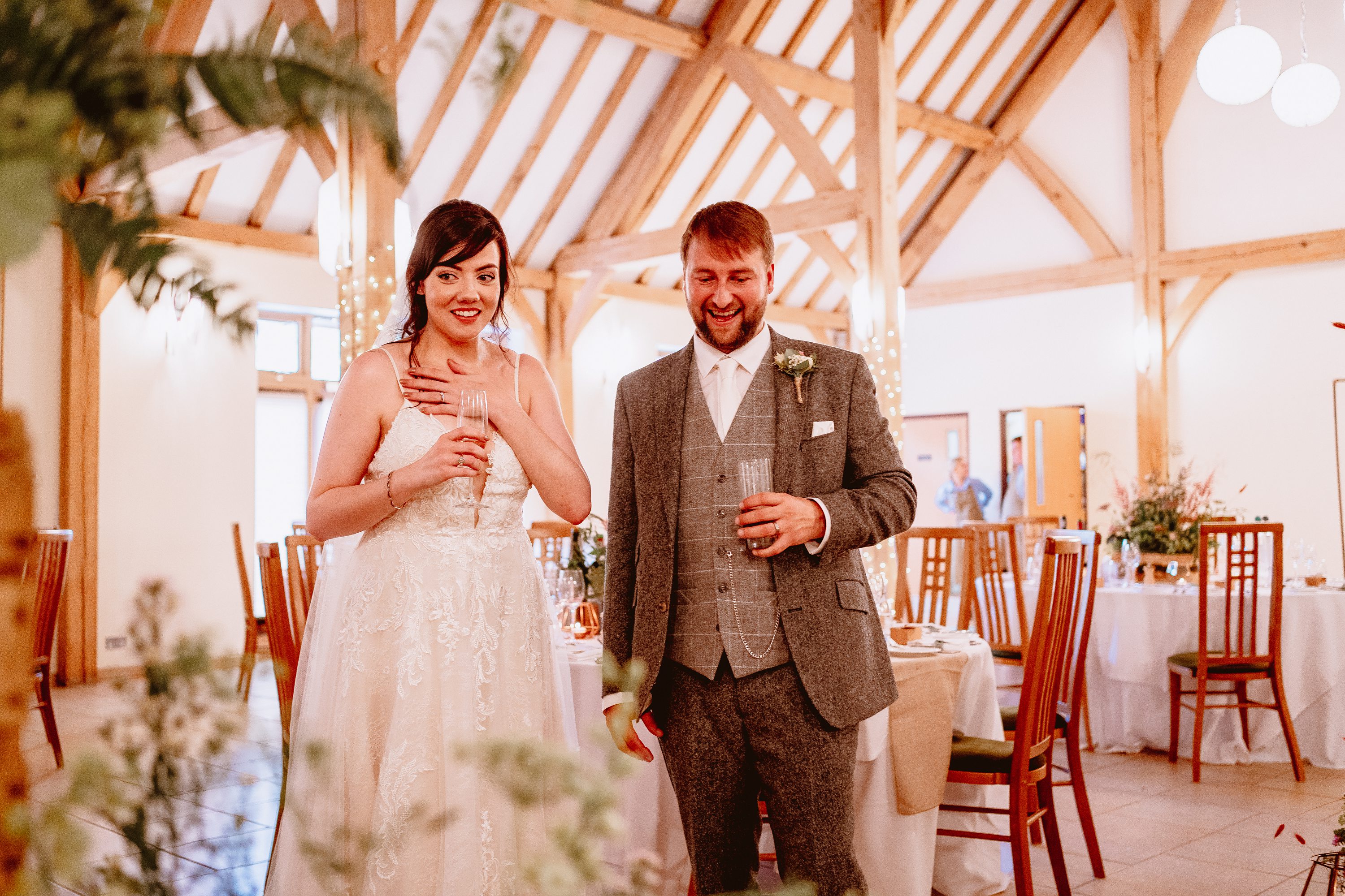 barn wedding venue,wedding flowers