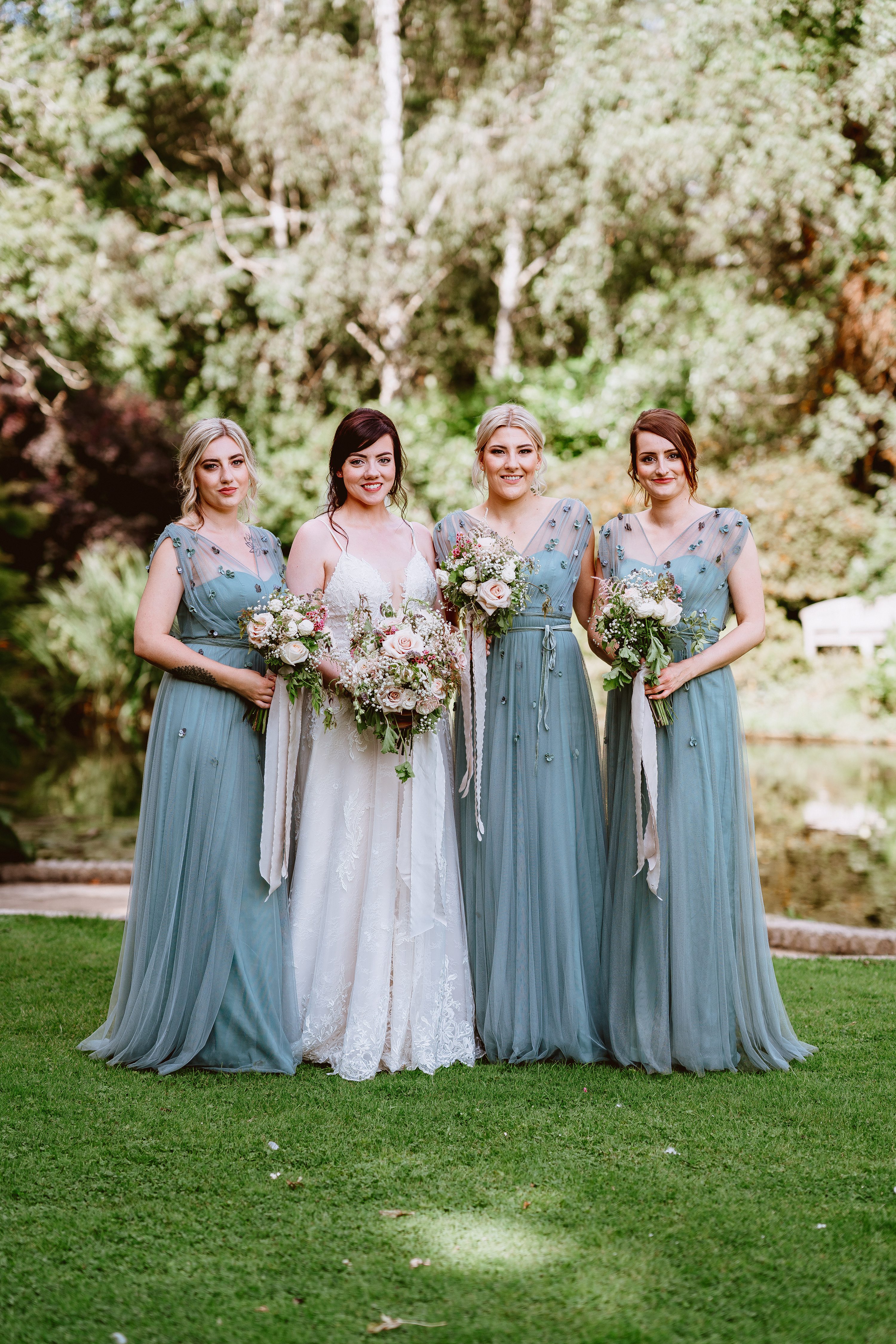 Barn wedding venue inspiration,brdie and groom wedding photography