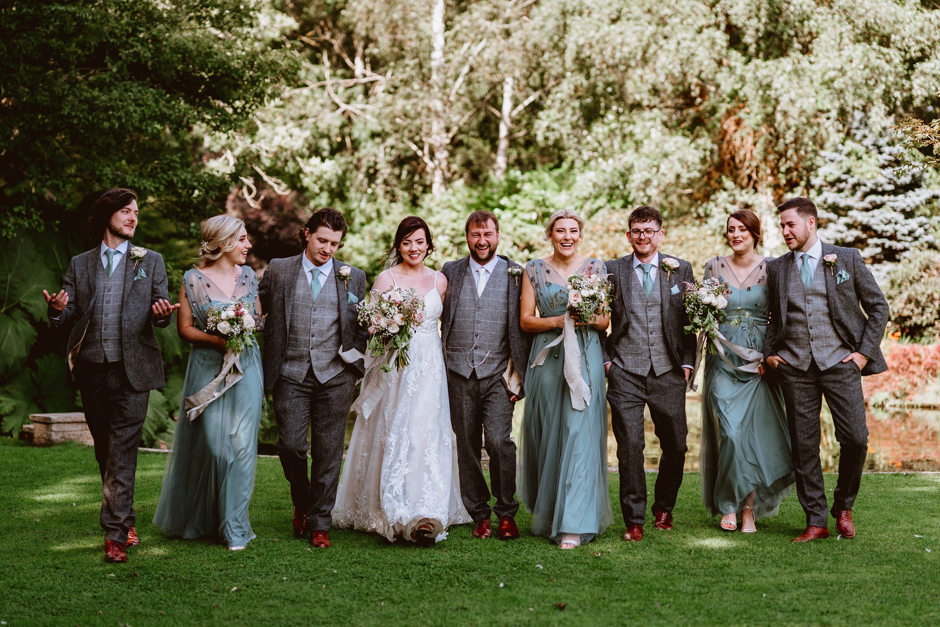 wedding flowers,barn wedding venue