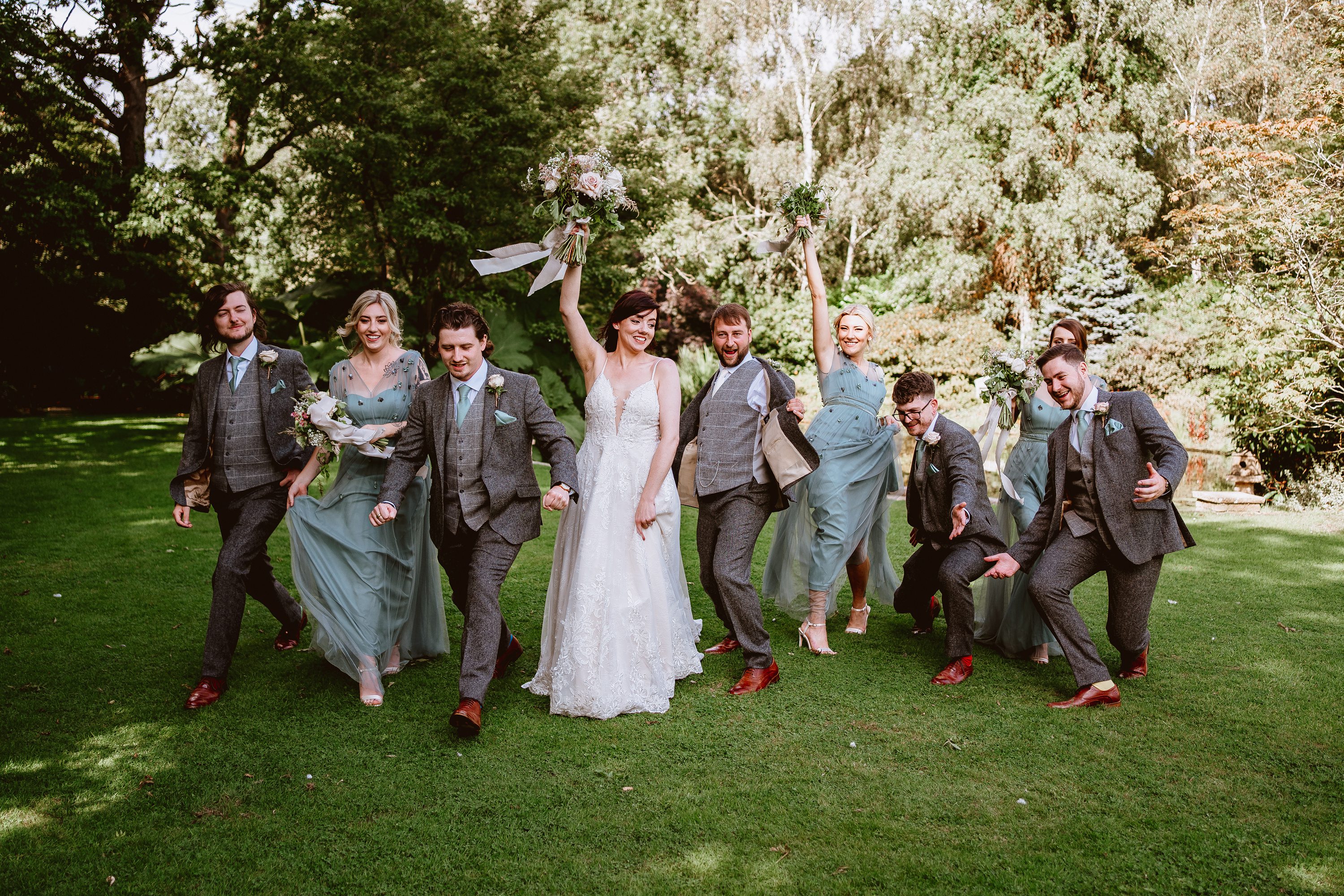 hampshire wedding photographer,brdie and groom wedding photography