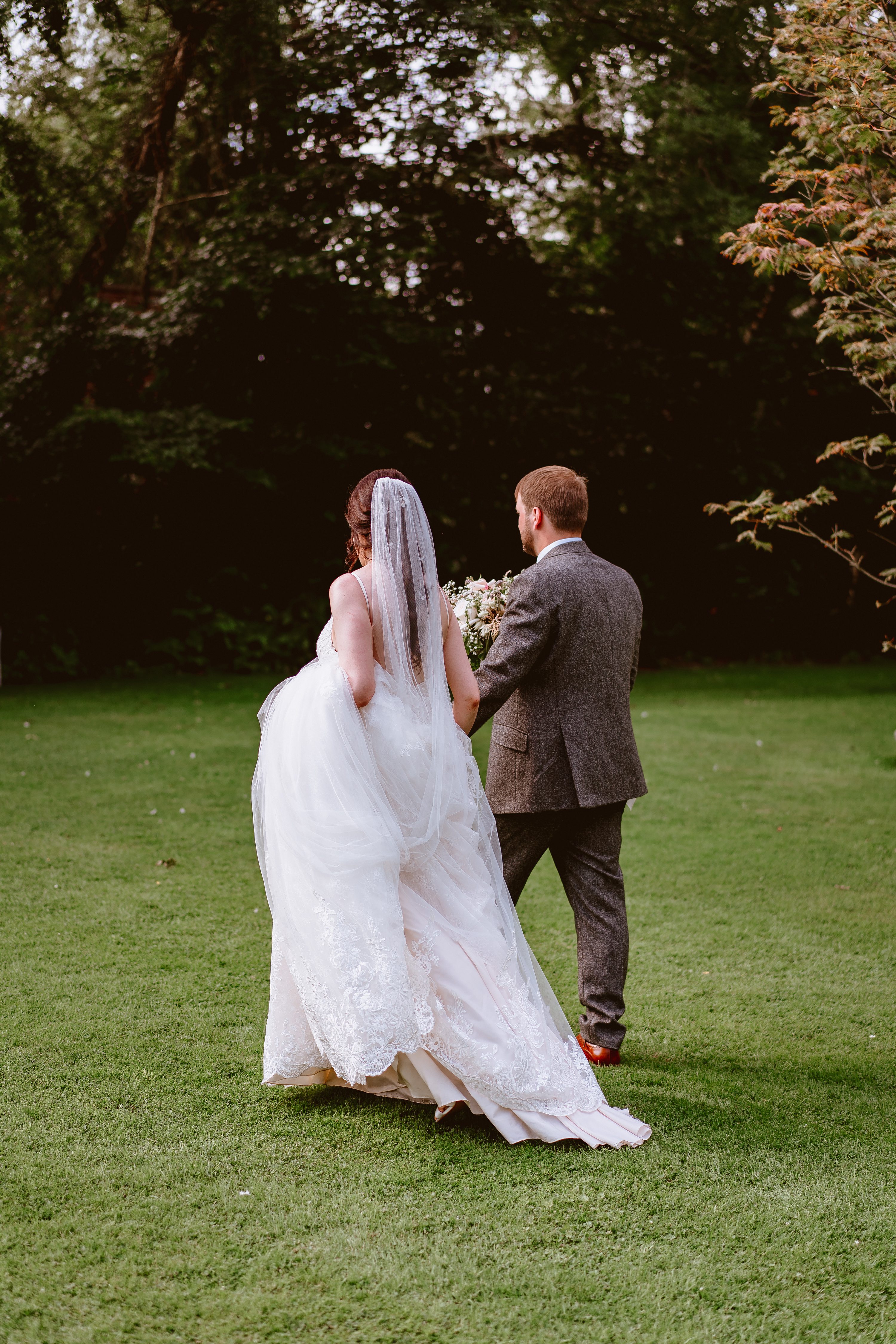 barn wedding venue,fineart wedding photographer