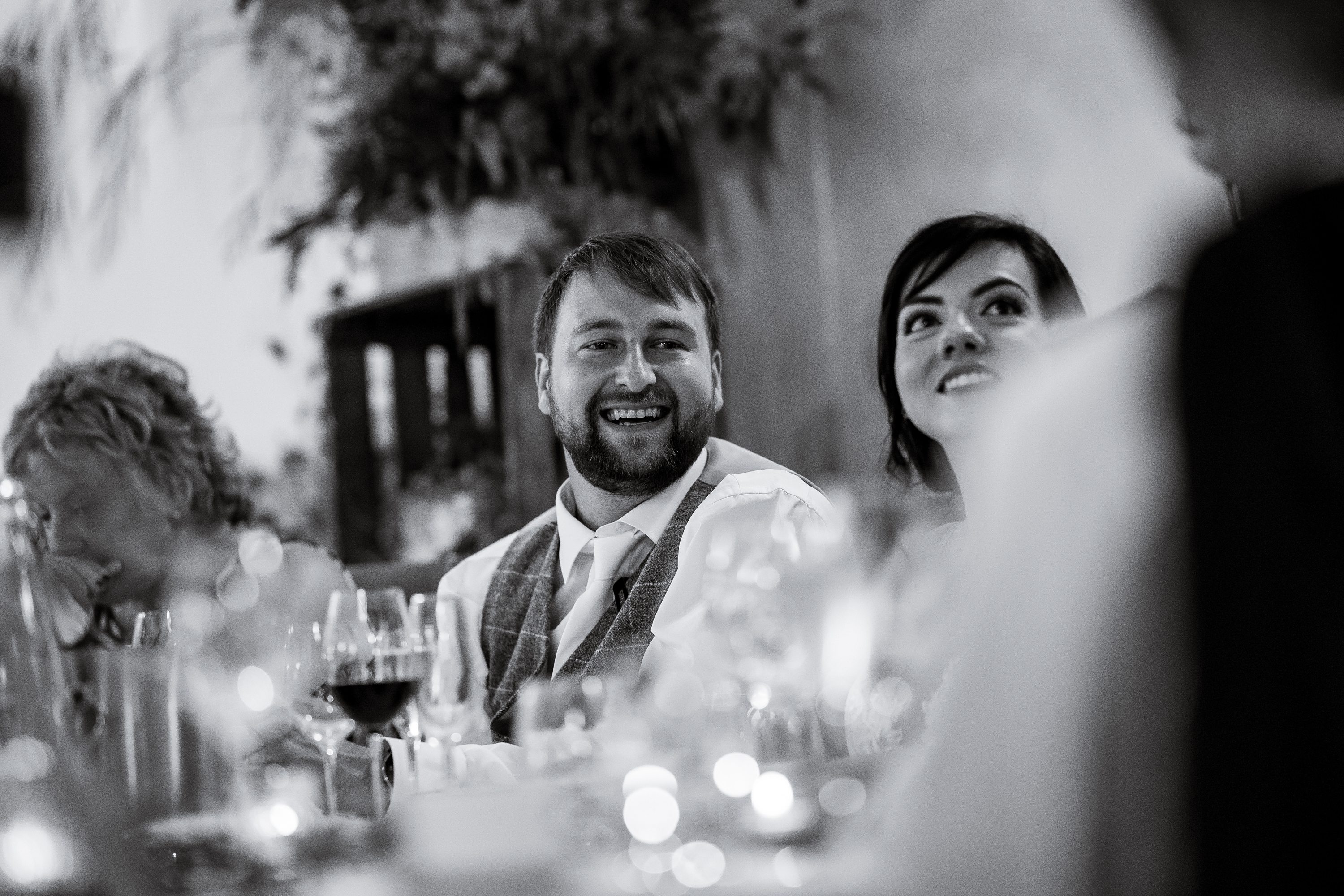 brdie and groom wedding photography,barn wedding venue