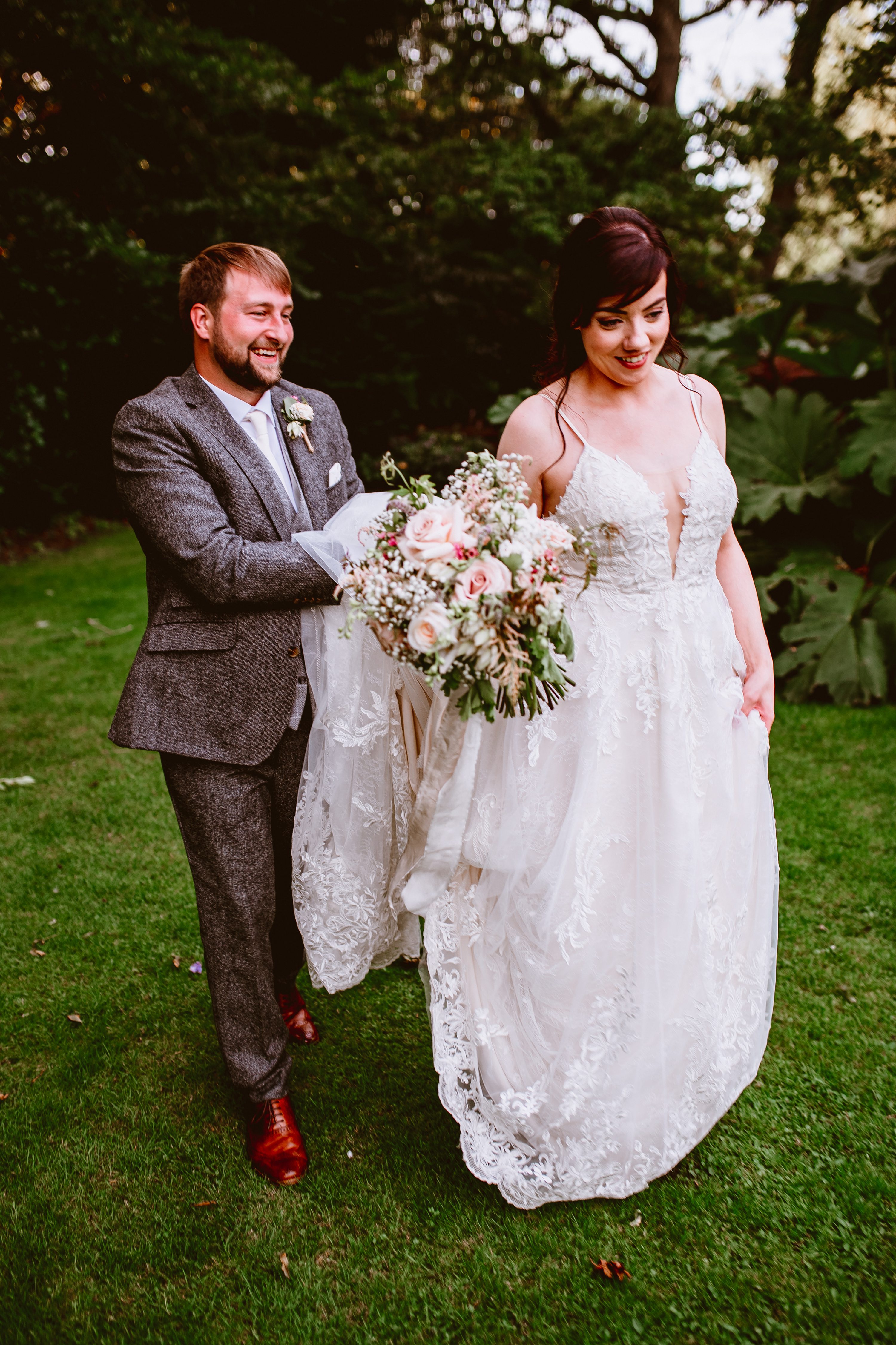 Woodlandwedding inspiration,hampshire wedding photographer