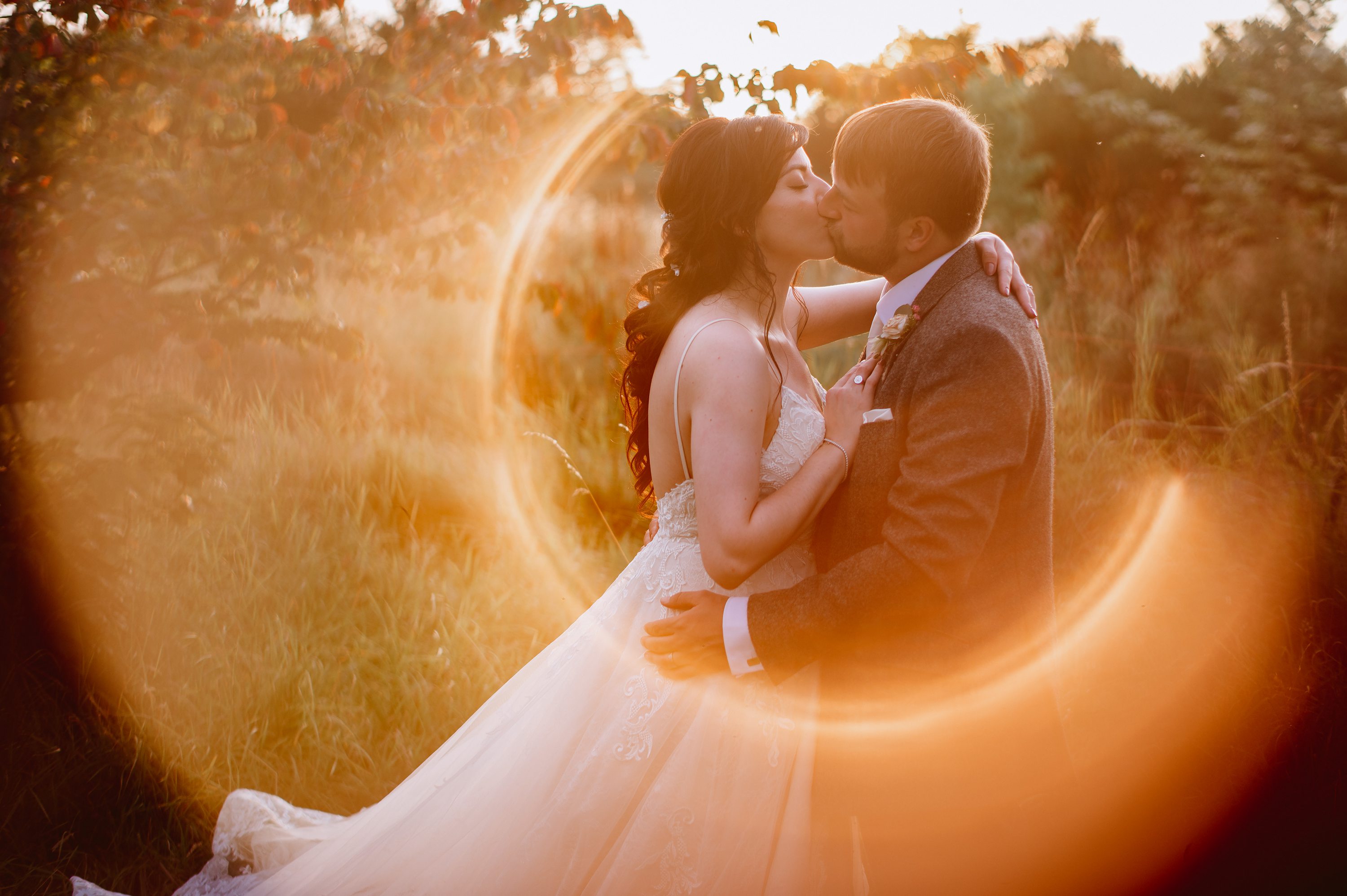 Rustic wedding,brdie and groom wedding photography
