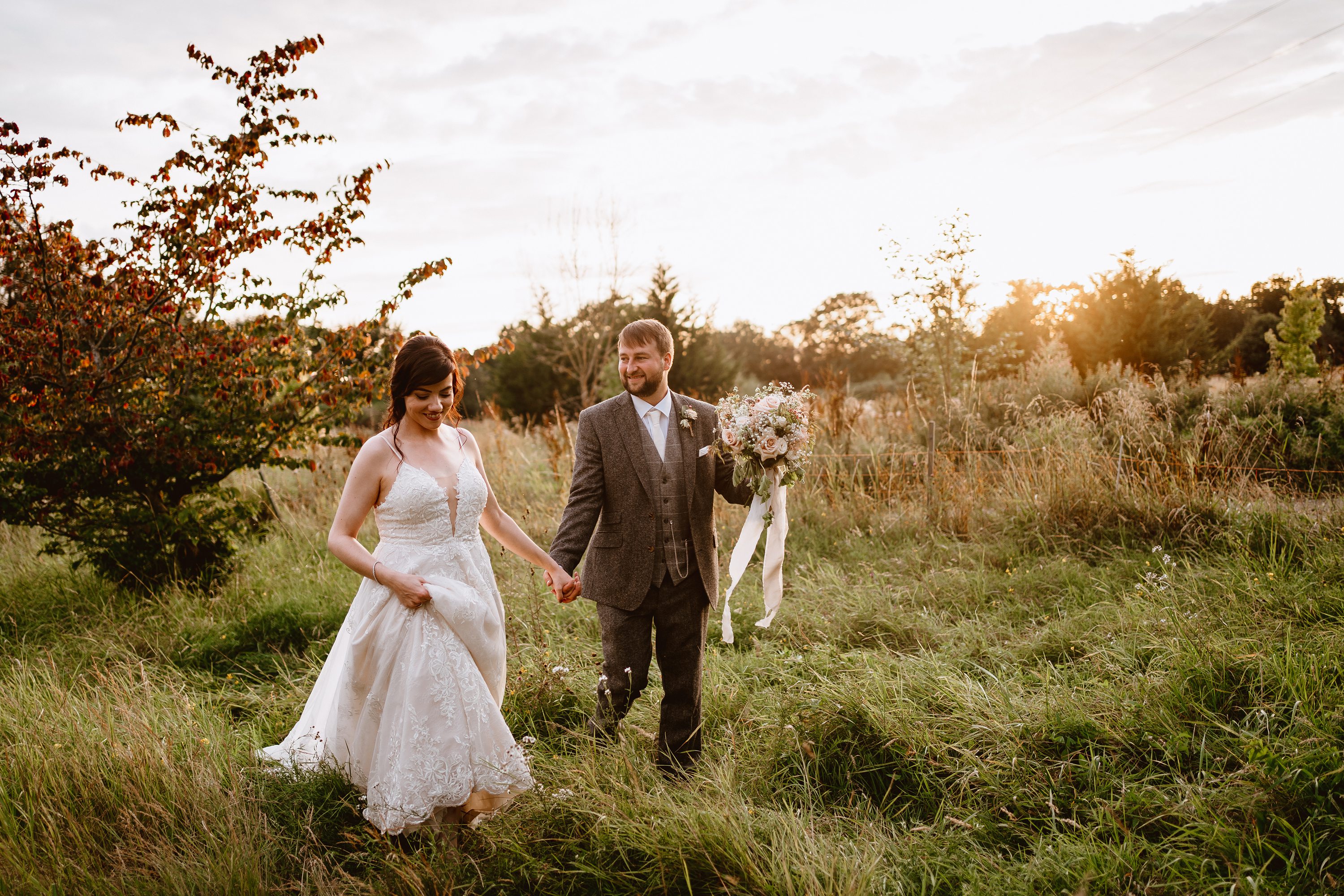 hampshire wedding photographer,Rustic wedding
