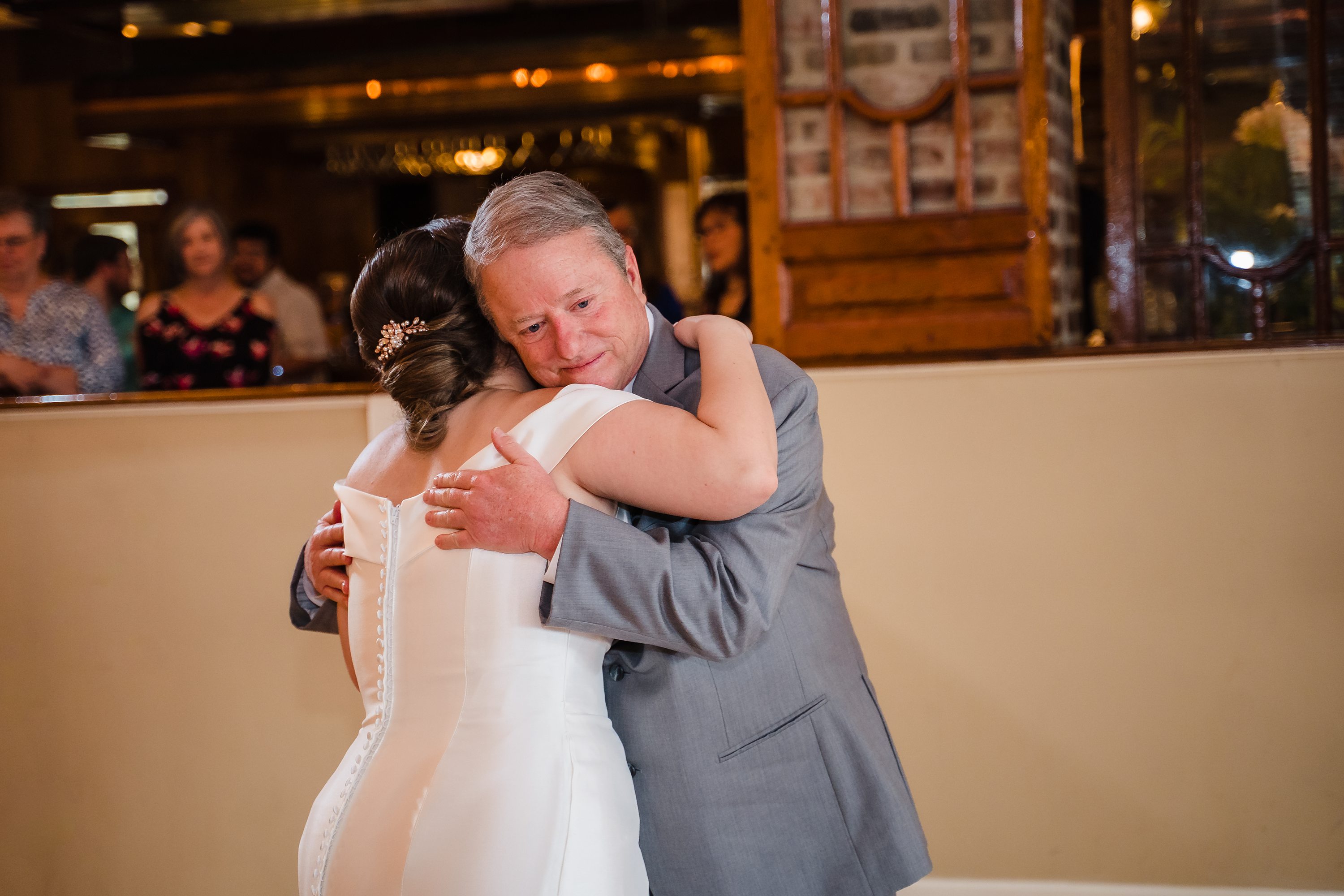 louisiana bride,indoor oak lodge wedding