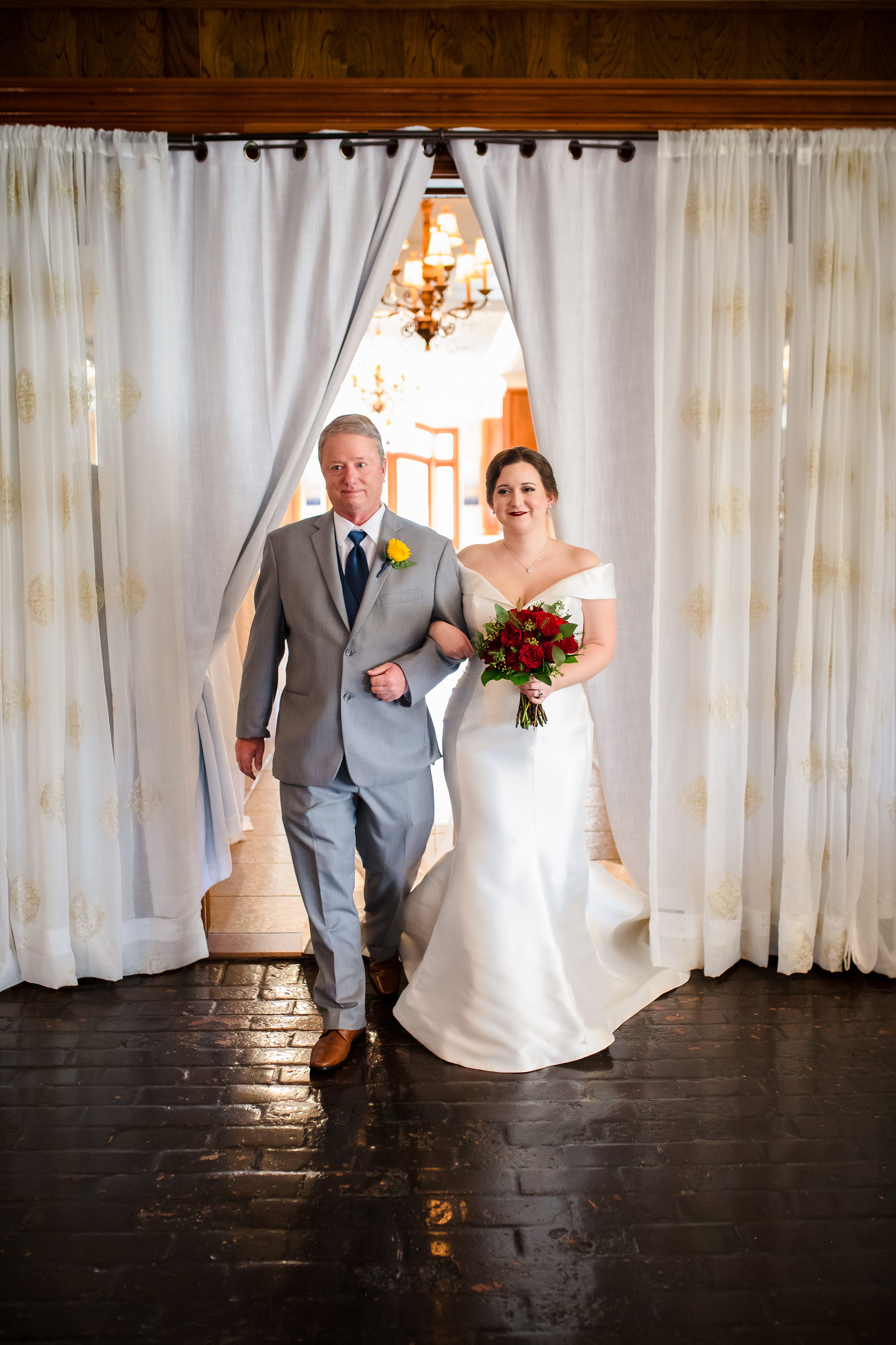 baton rouge bride,indoor wedding