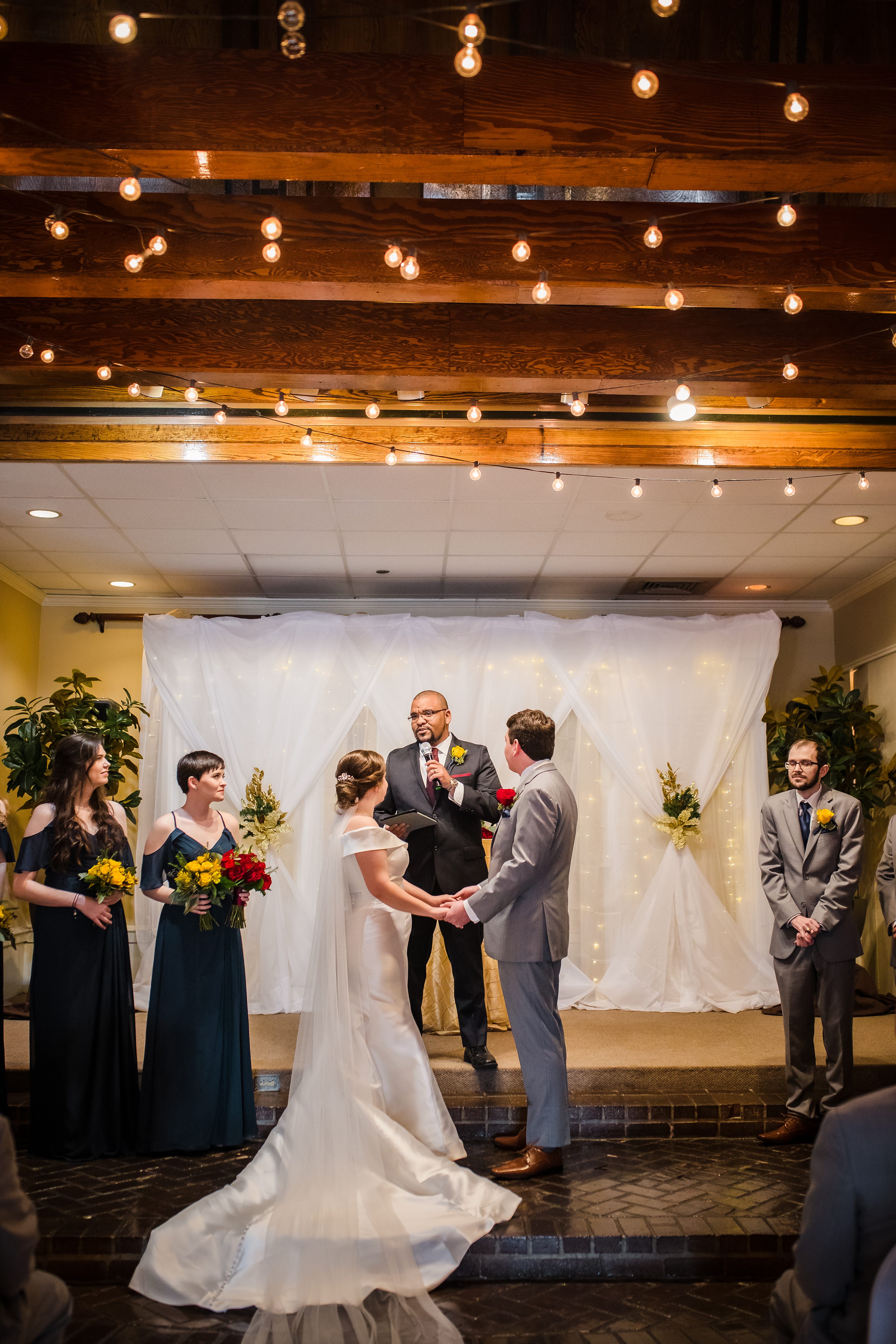 indoor baton rouge wedding,indoor wedding