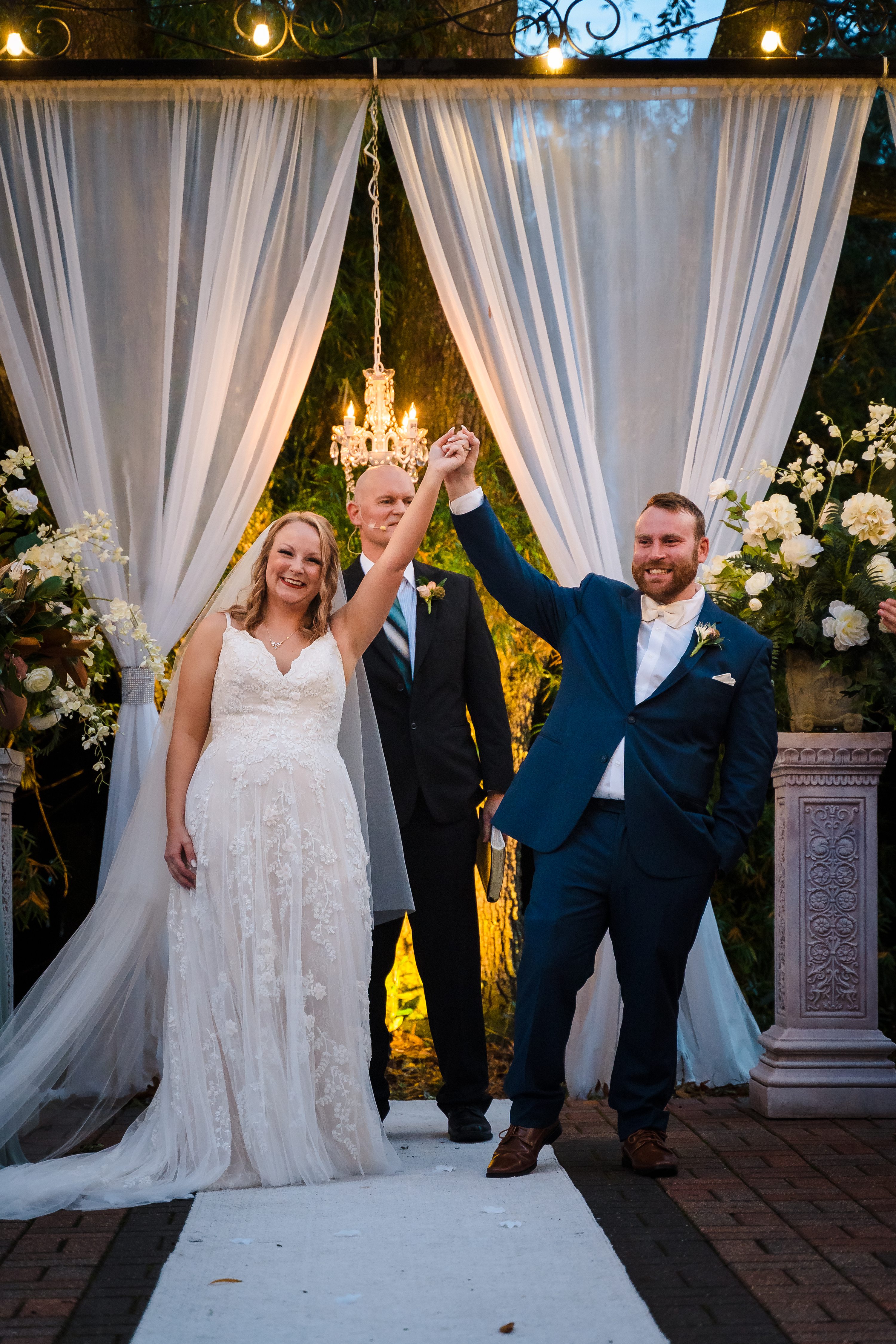 romantic summer modern rustic wedding