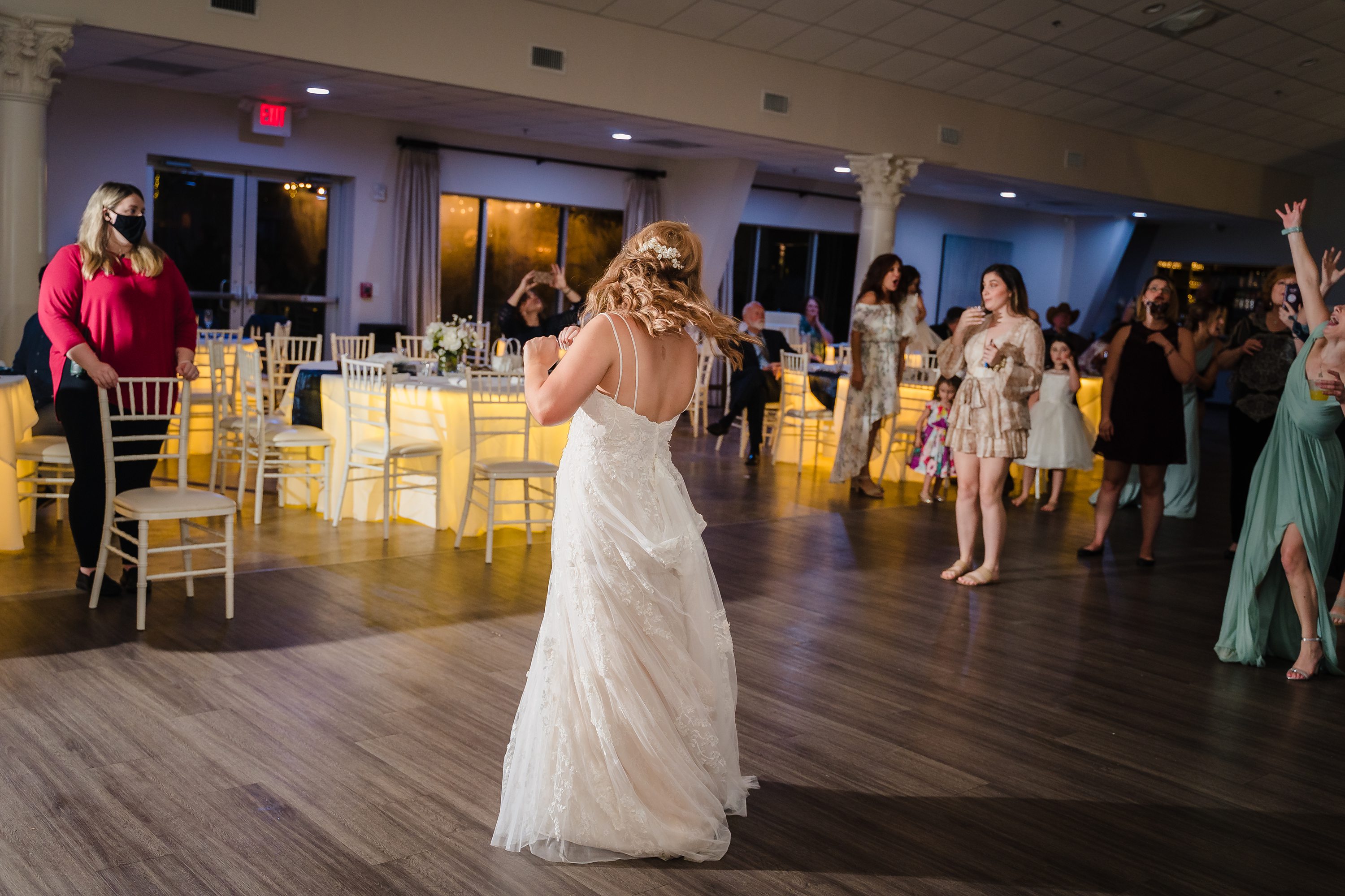 romantic summer modern rustic wedding