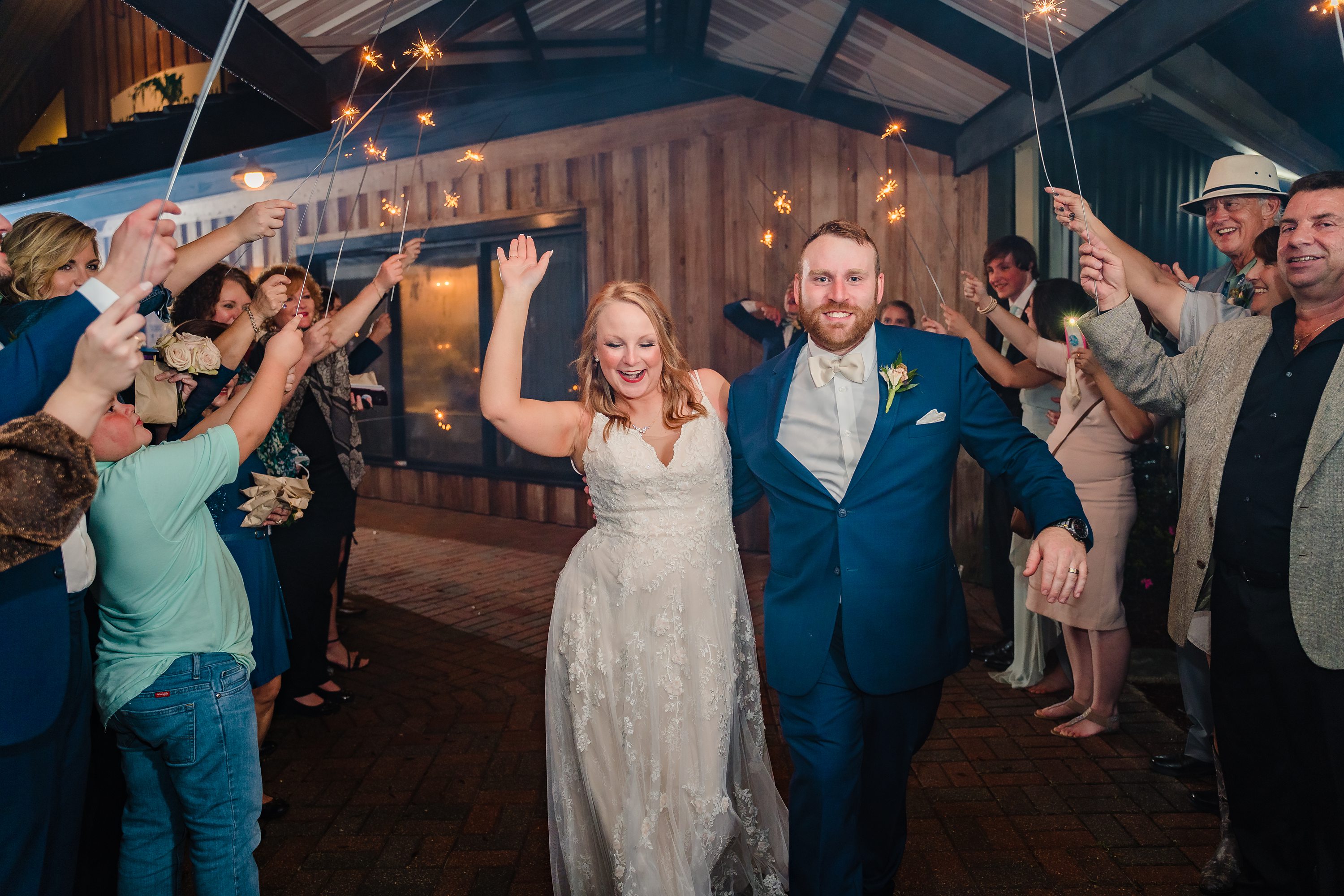 outdoor summer wedding,romantic summer modern rustic wedding