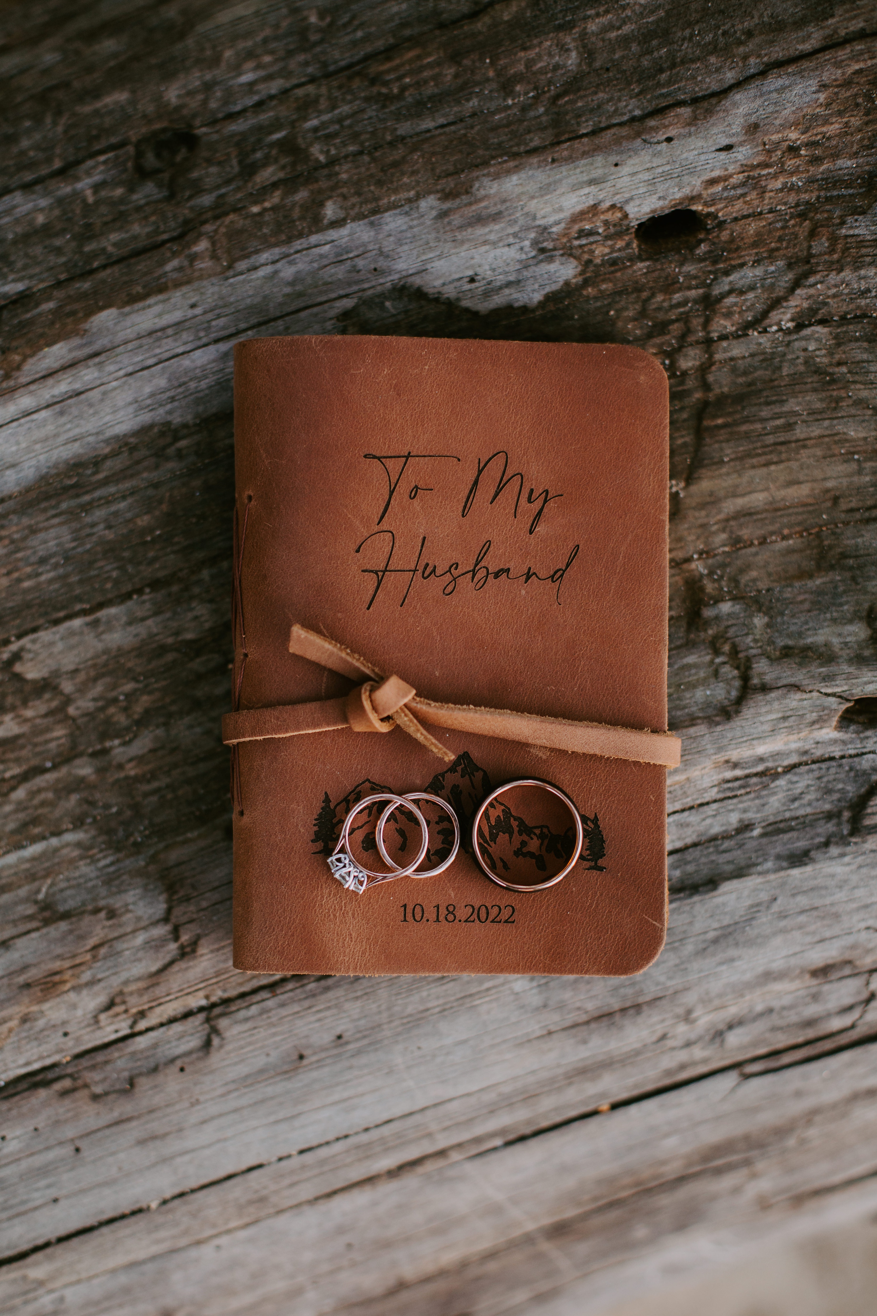 Example Shoot Title Tag Fall Elopement,Fall Leaves Wedding