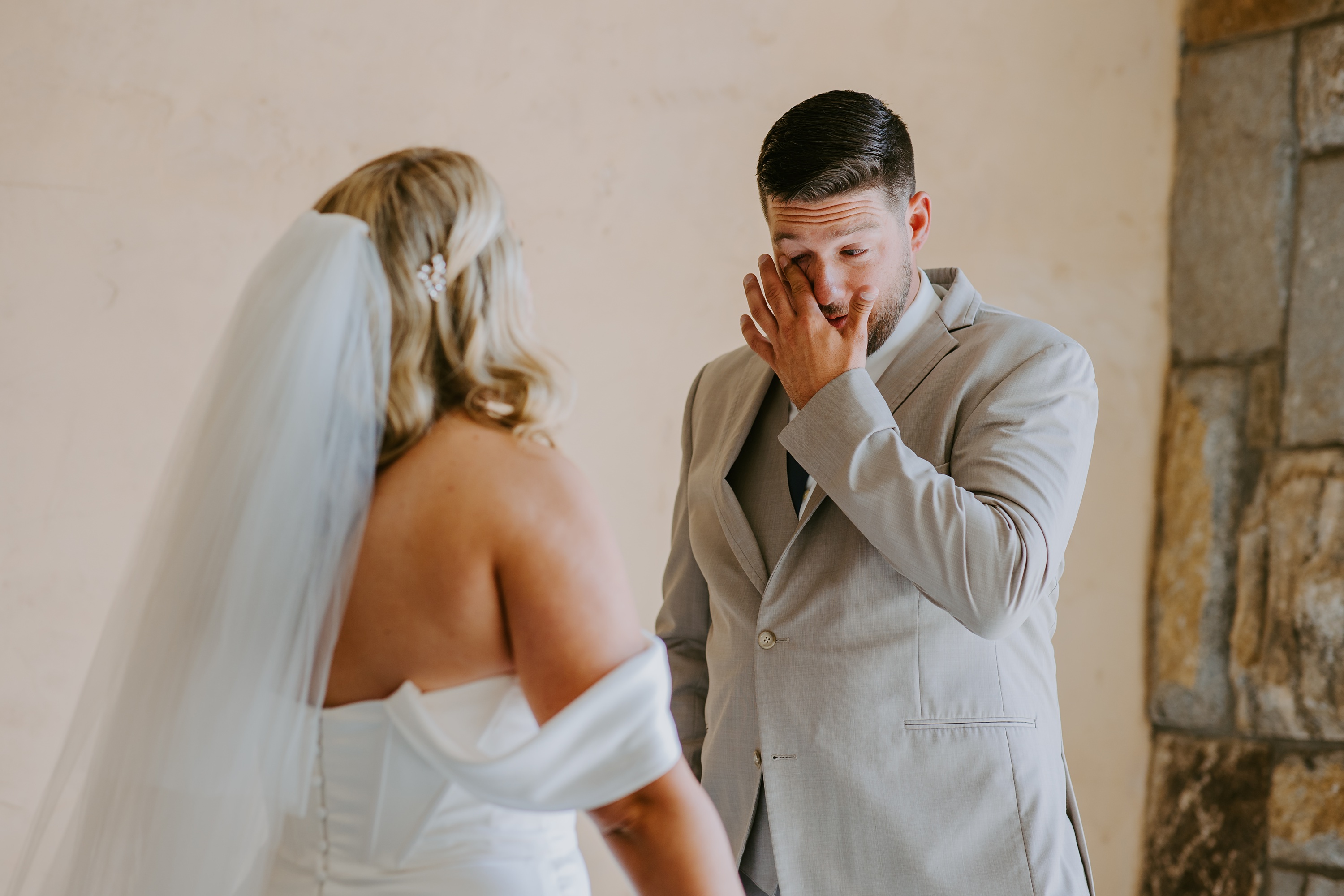Luxury Cabin Wedding Asheville,Asheville Cabin Elopement,Luxury Mountain Cabin Elopement