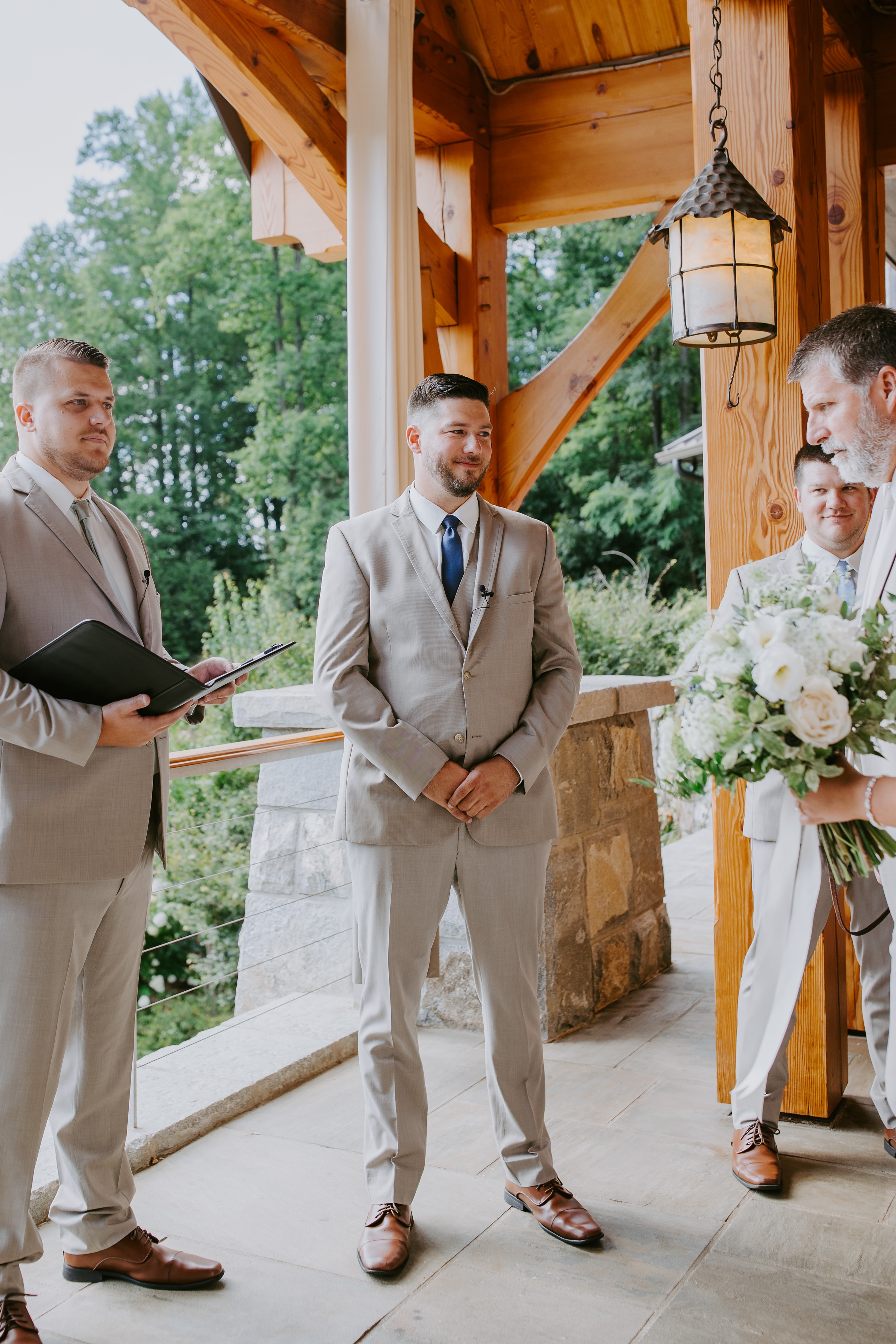 Luxury Cabin Wedding Asheville,Asheville Cabin Elopement,Luxury Mountain Cabin Elopement