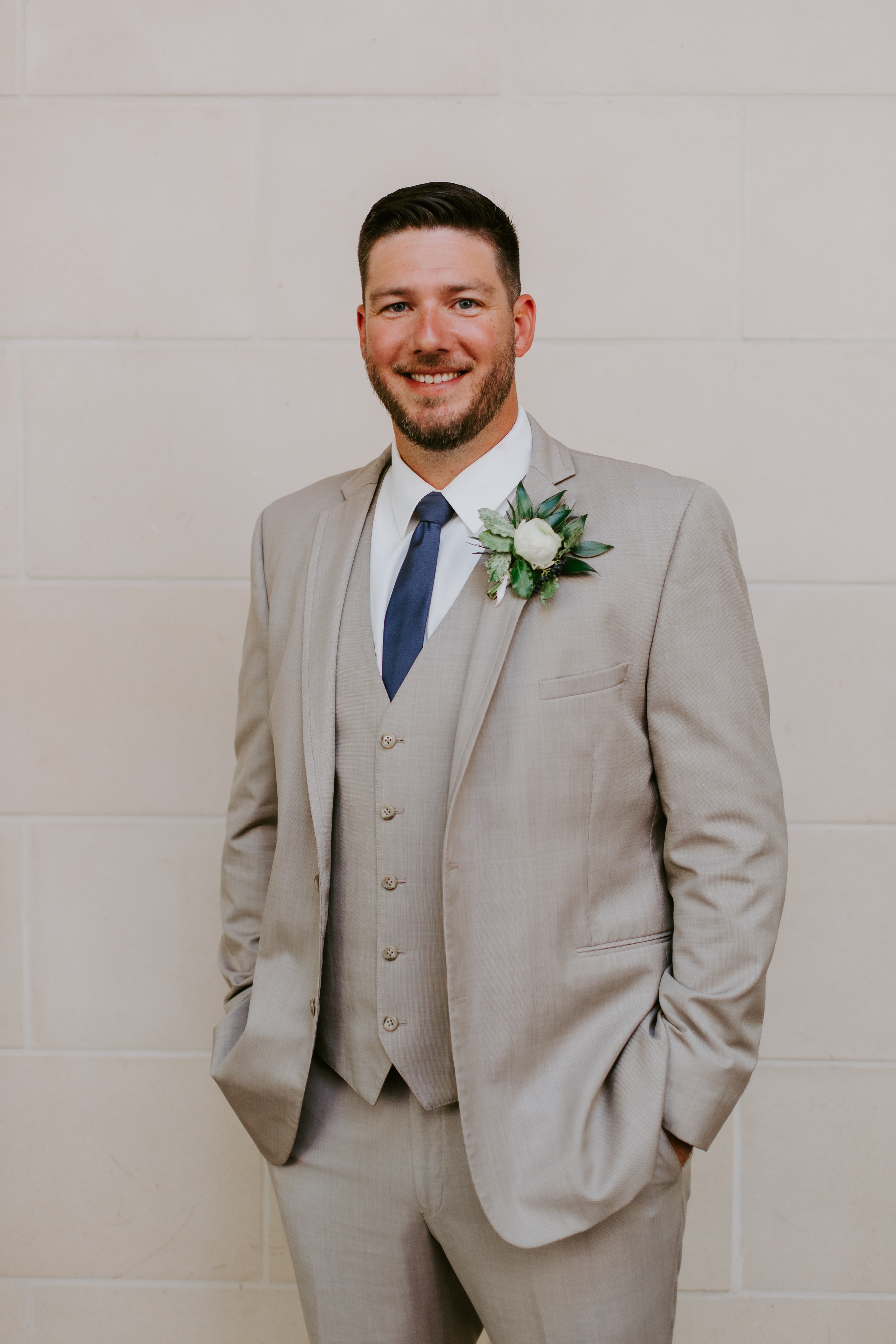 Luxury Cabin Wedding Asheville,Asheville Cabin Elopement,Luxury Mountain Cabin Elopement