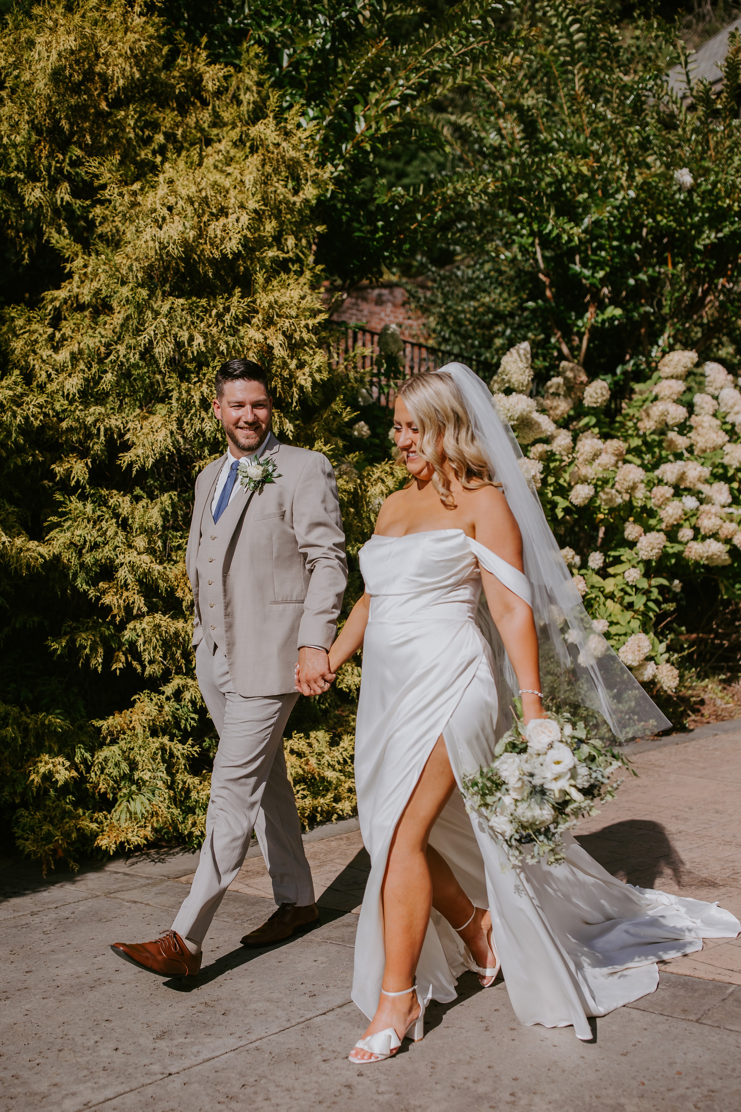 Luxury Cabin Wedding Asheville,Asheville Cabin Elopement,Luxury Mountain Cabin Elopement