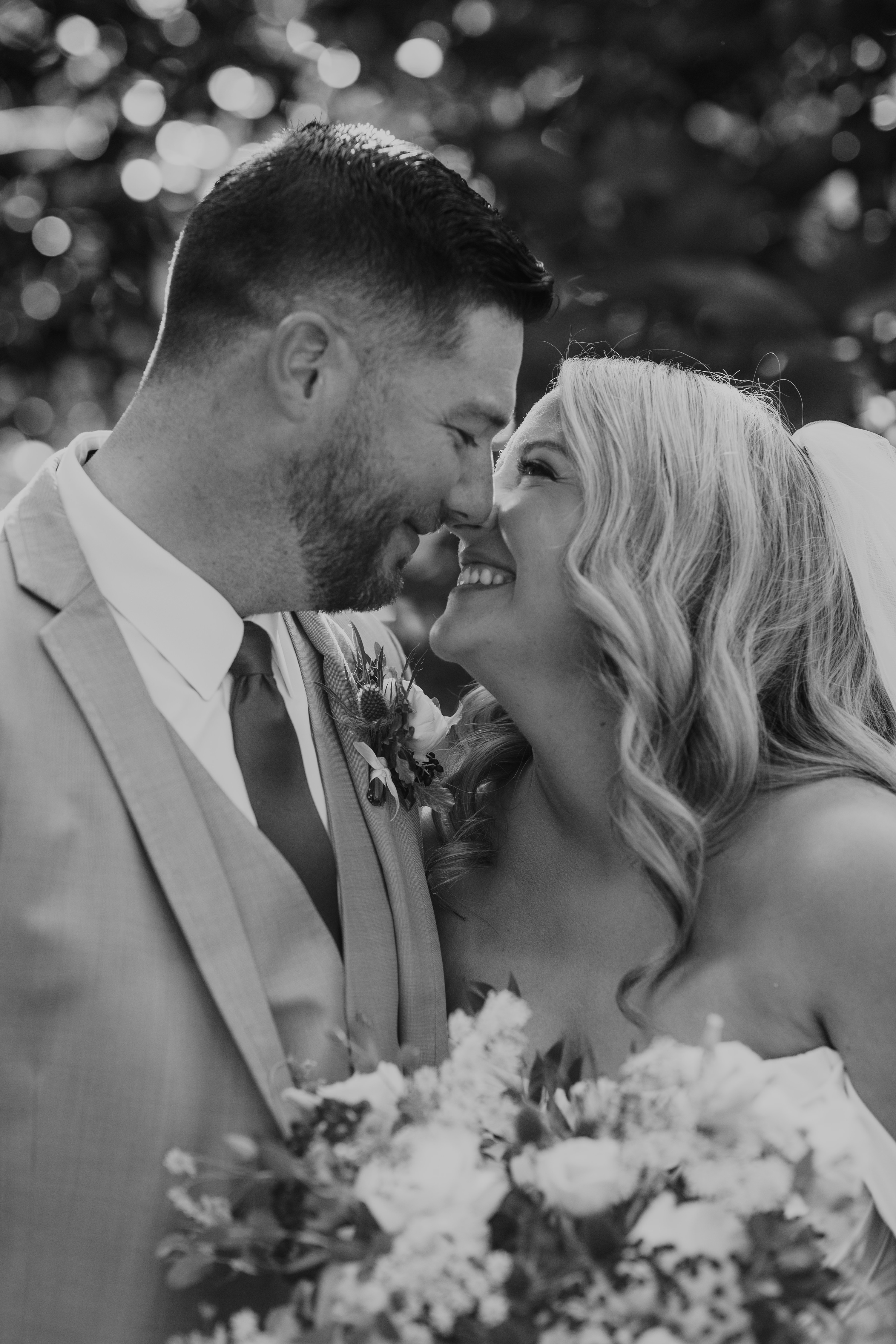 Luxury Cabin Wedding Asheville,Asheville Cabin Elopement,Luxury Mountain Cabin Elopement