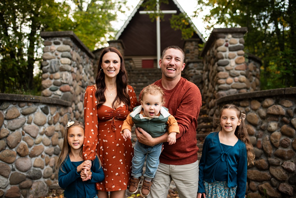 The Voeltz Family | Joyful Fall Family Session in Breezy Point MN