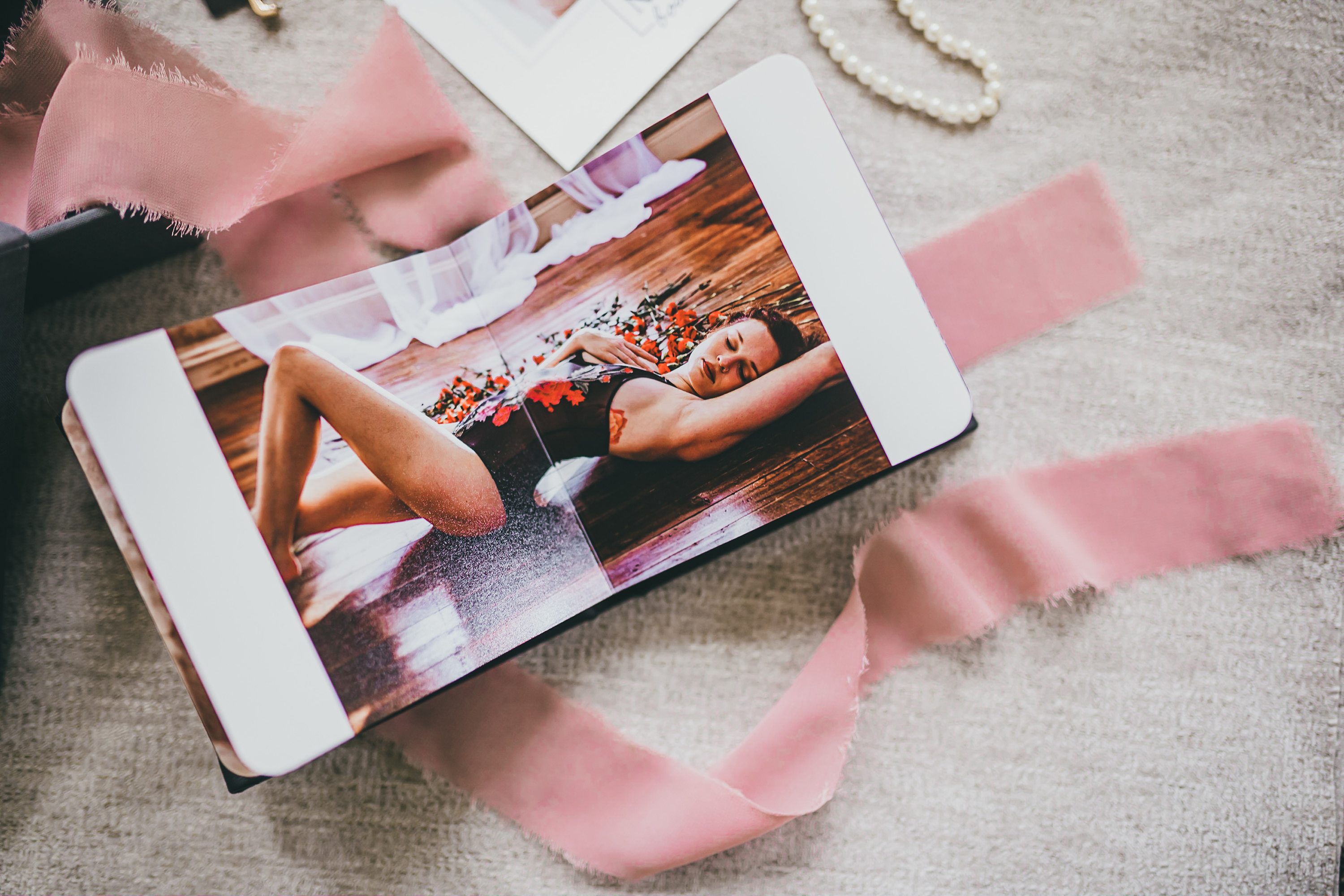 little black book,boudoir album,boudoir book,boudoir little black book