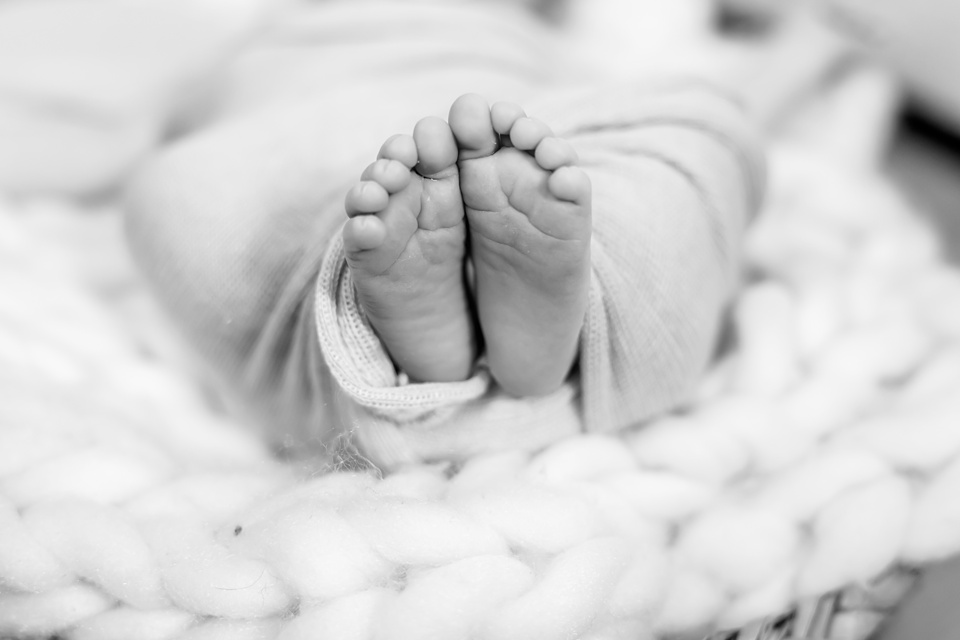 Newborn toes with a triangle big toe  Newborn, Newborn photography,  Maternity