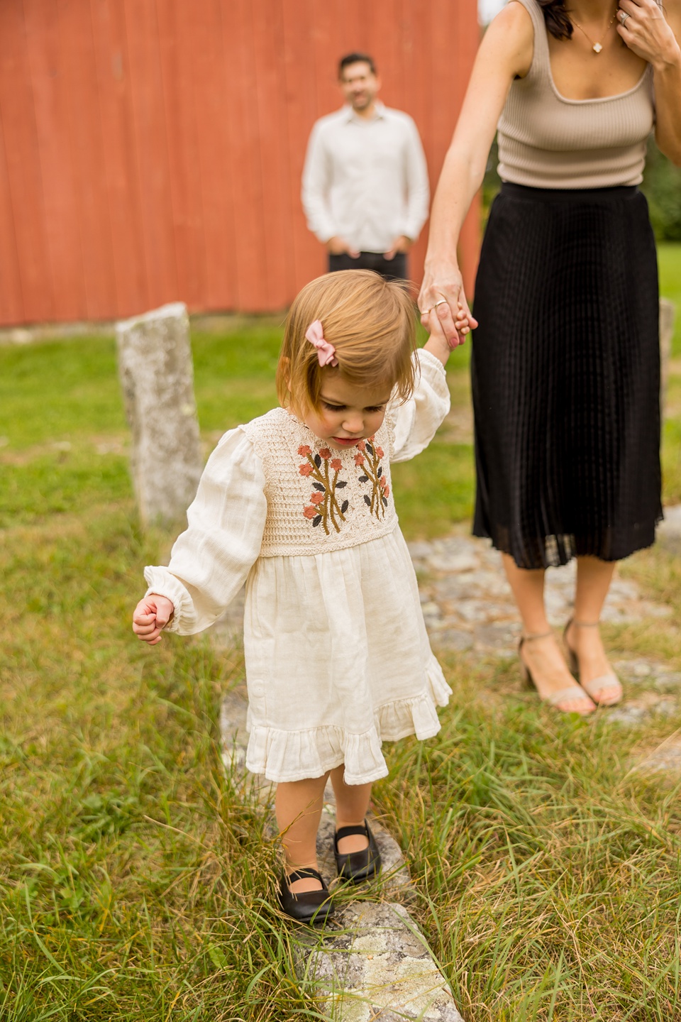 Example Shoot Title Tag foliage family session, concord family photo session
