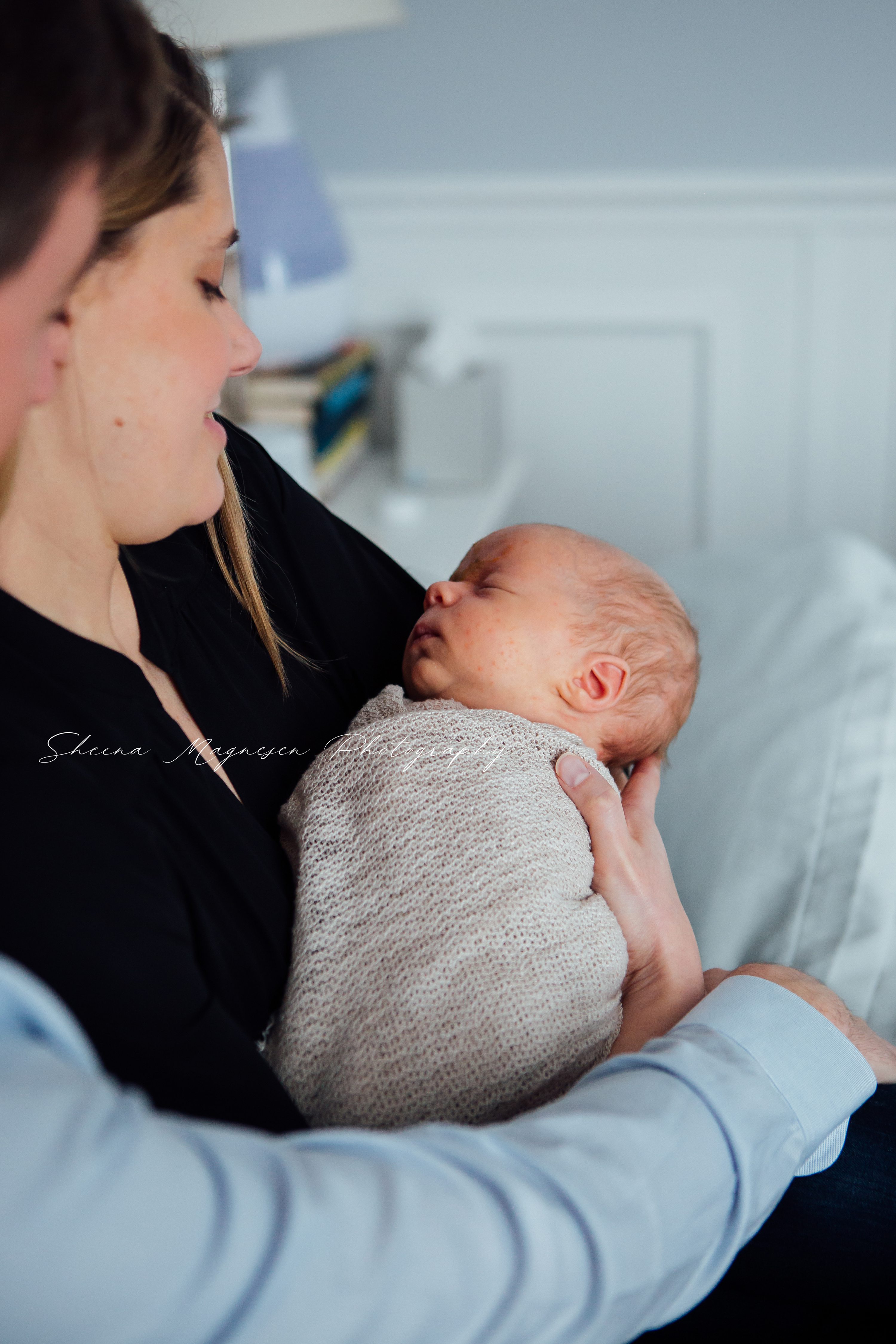 Sheena Magnesen Photography,Newborn,Lifestyle,In-Home,Session,Naperville