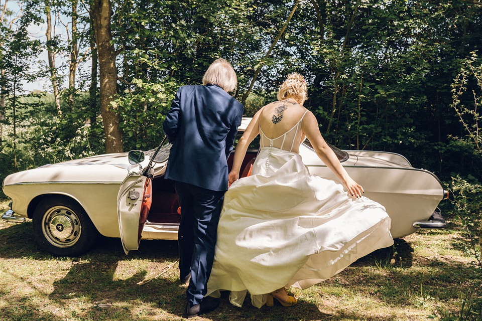 Fun wedding photographer,Colourful woodland wedding