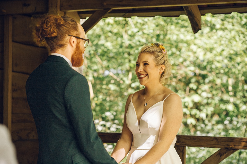 alpheton barns wedding,Colourful wedding photographer