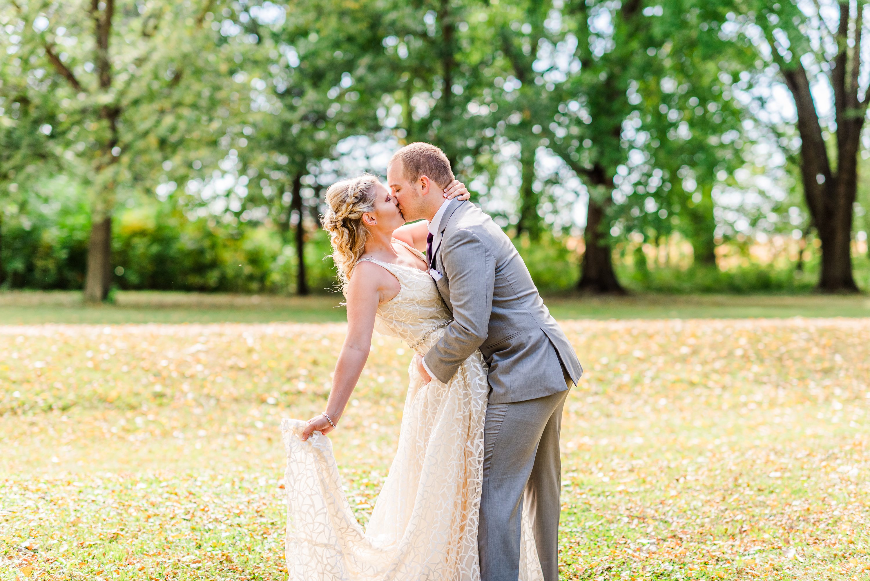 Gorgeous Fall Southern MN Wedding - Erica Johanna Photography, image size:3000x2003