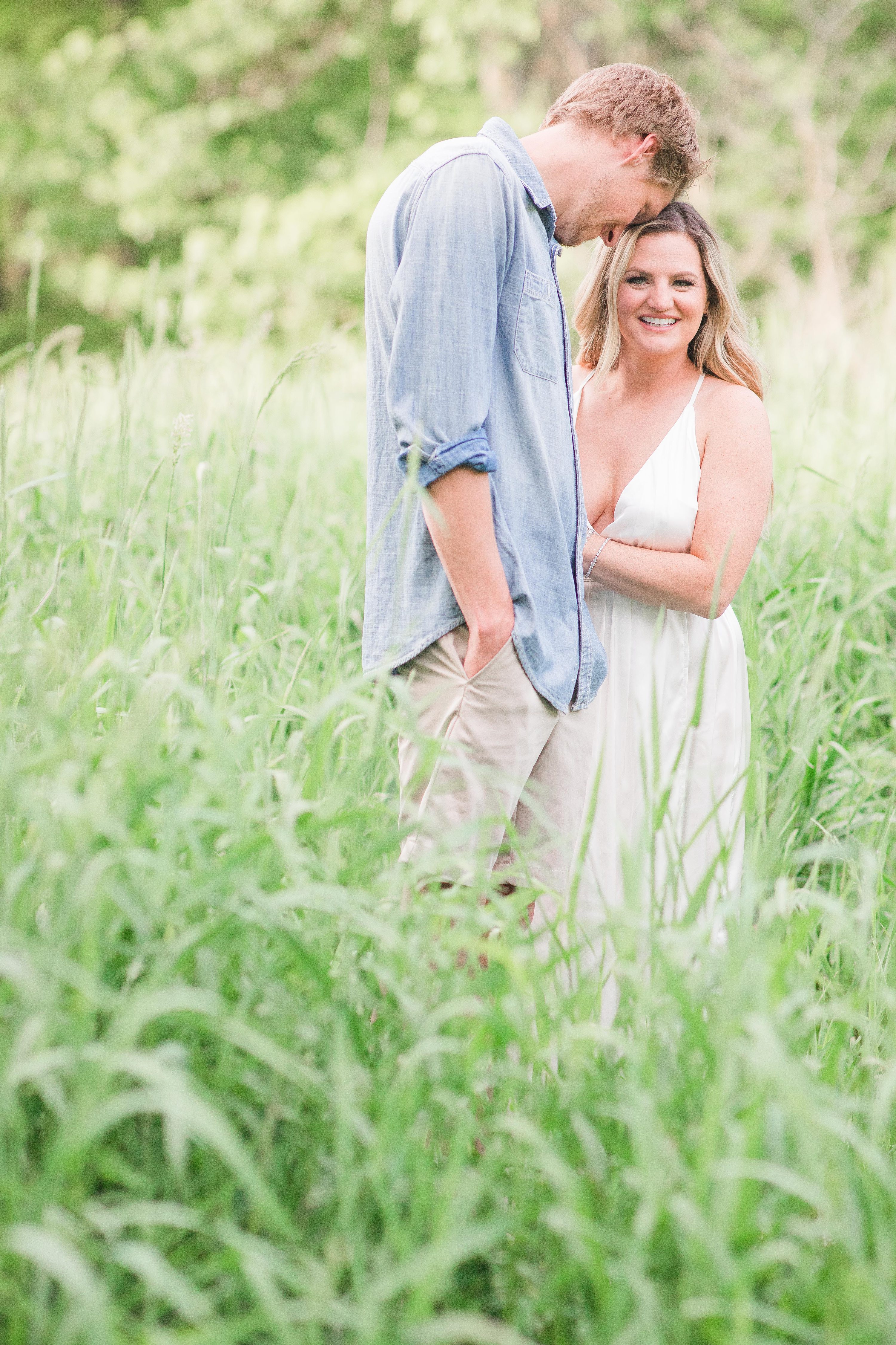 Engagement photography insiration,Light and Airy