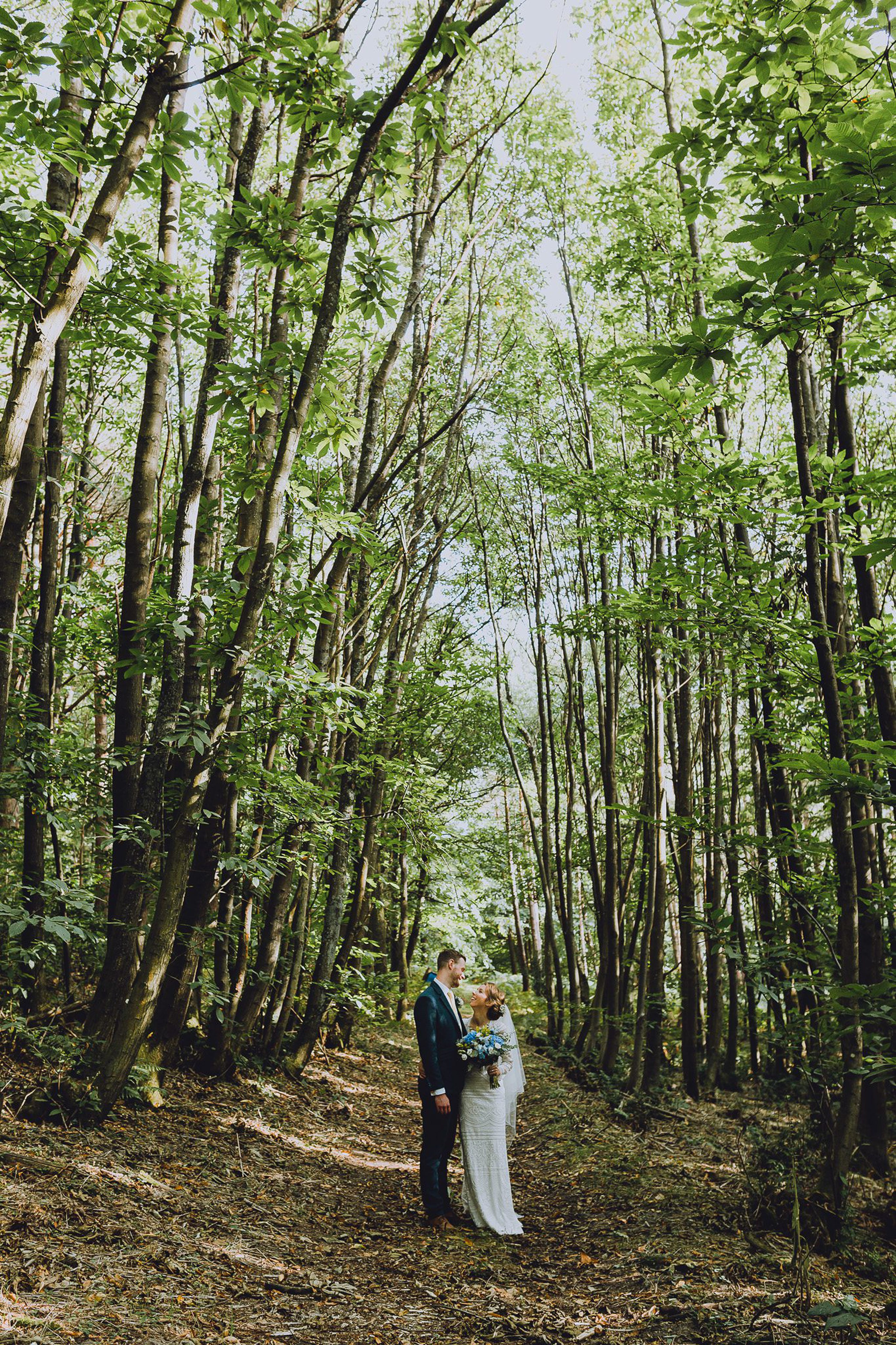  Bysshe Court Barn Photography, Surrey Wedding Photographer