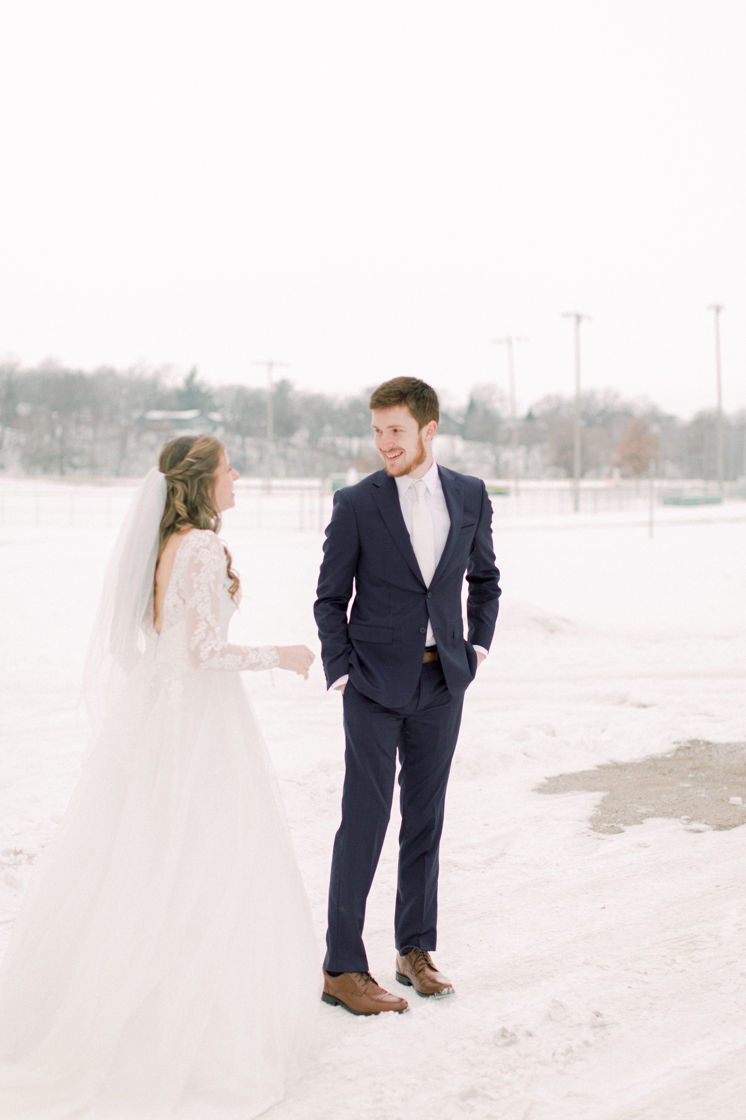 Winter bride,Winter wedding,Iowa Winter Wedding,Iowa wedding,Ames Wedding